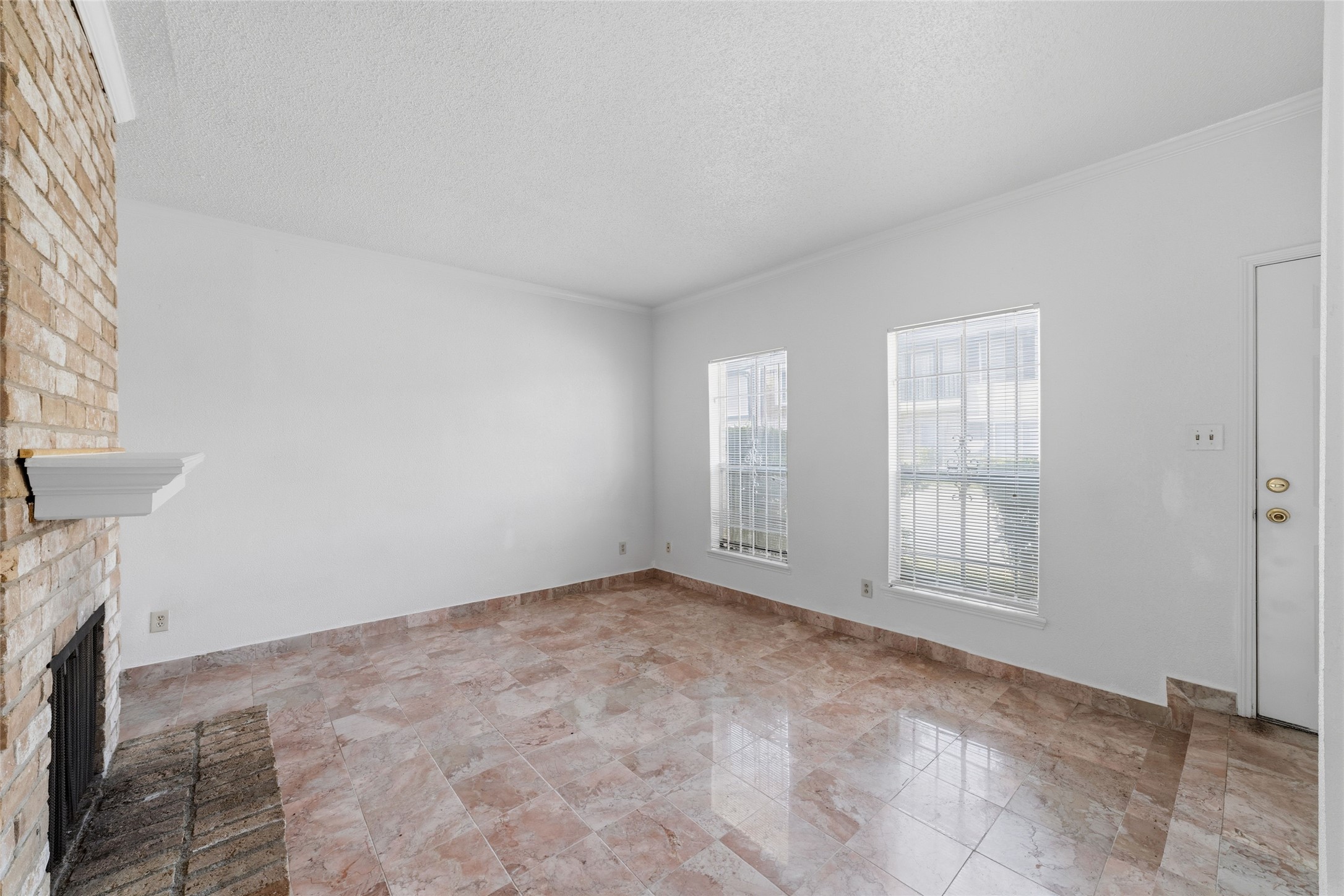 7700 Creekbend Drive, #70, Houston, TX 77071 7700 Creekbend Drive, #70, Houston, TX 77071