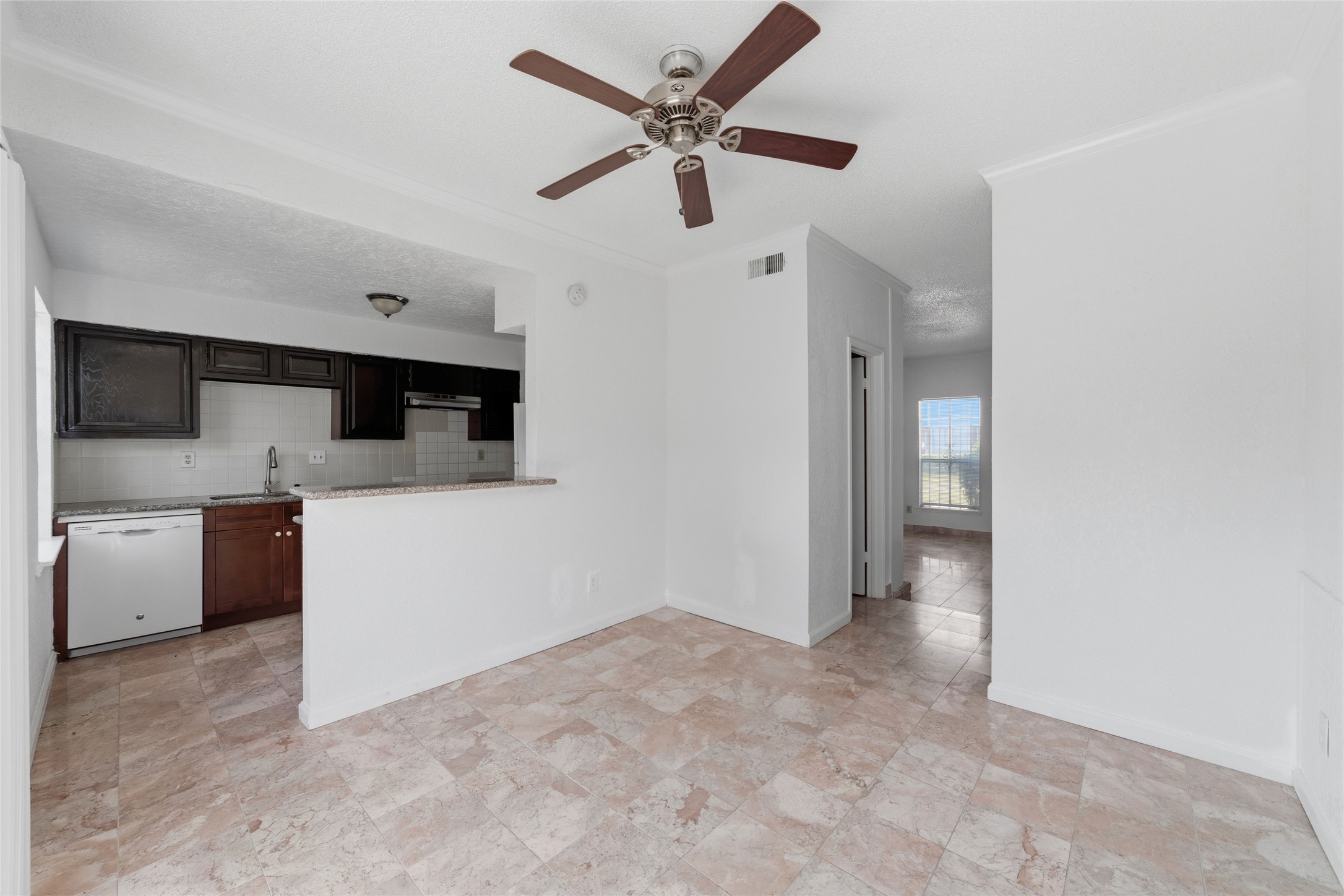 7700 Creekbend Drive, #70, Houston, TX 77071 7700 Creekbend Drive, #70, Houston, TX 77071
