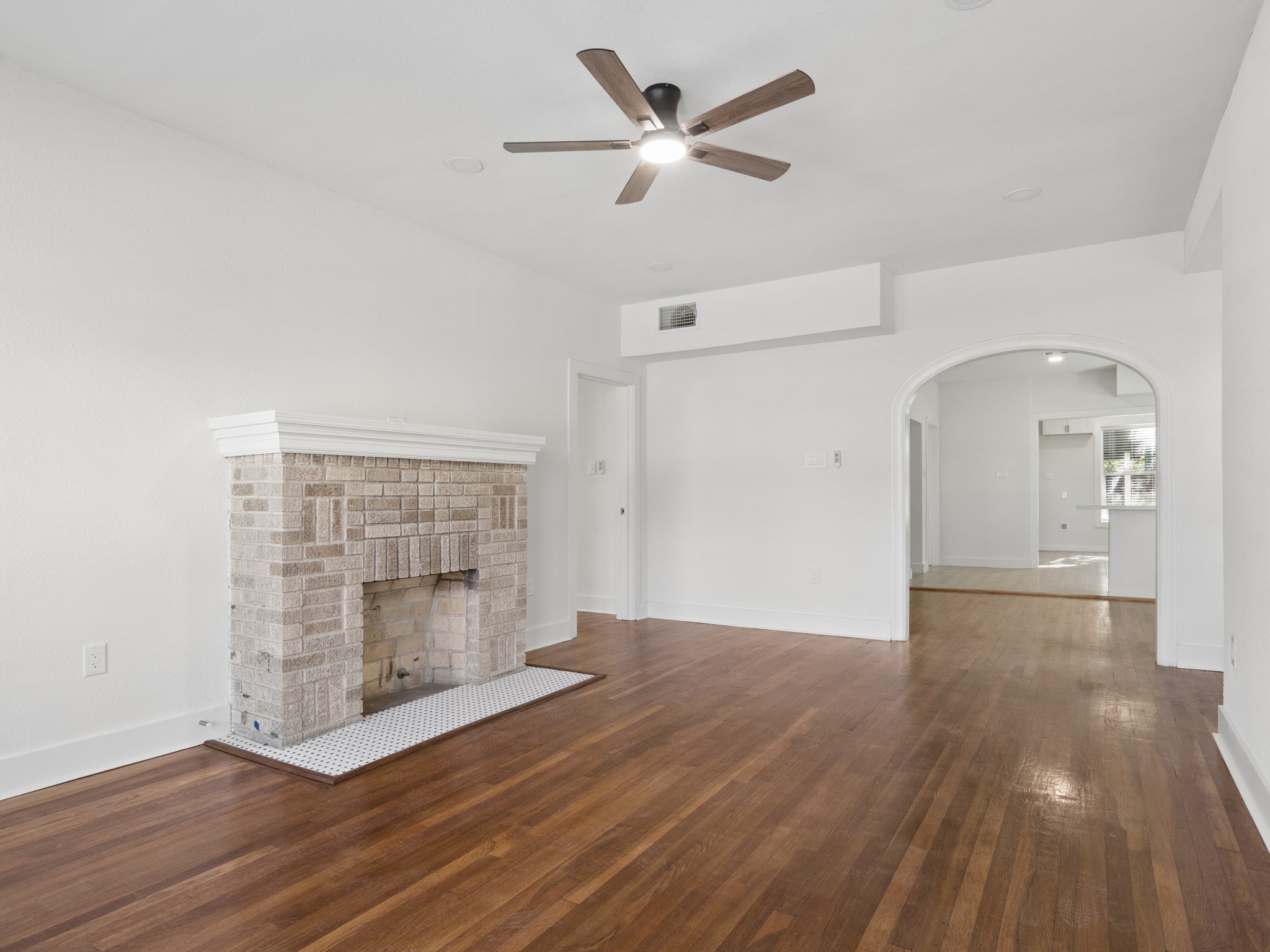 2516 Arbor Street, Houston, TX 77004 2516 Arbor Street, Houston, TX 77004