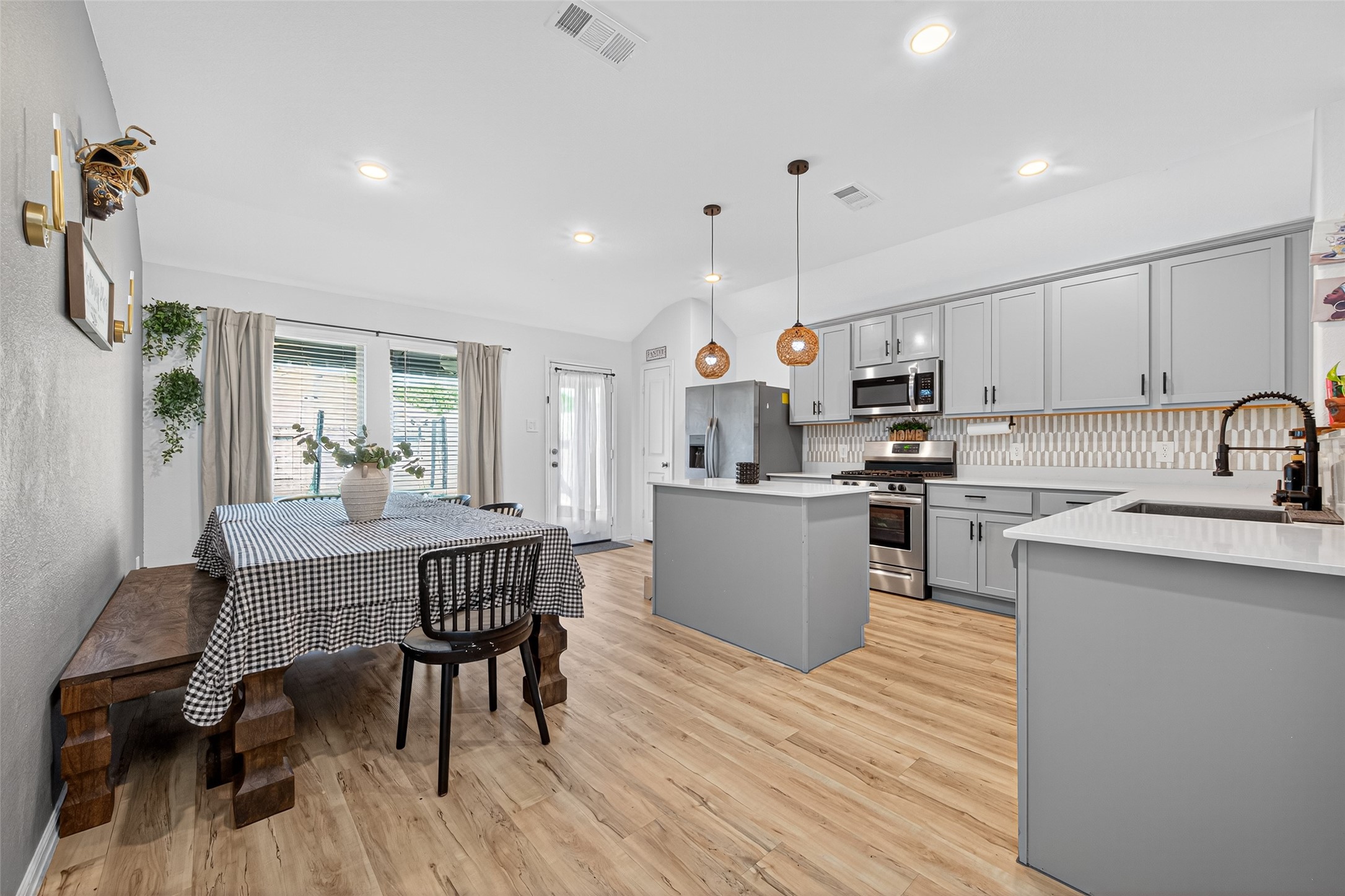 Kitchen and Dinning Area