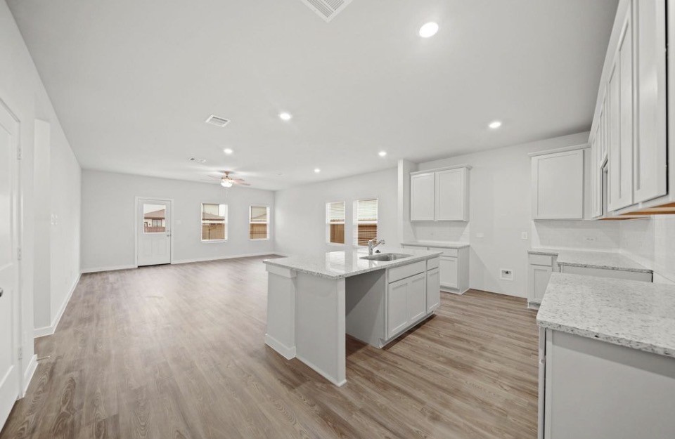 12030 Curlin Drive, Willis, TX 77318 12030 Curlin Drive, Willis, TX 77318