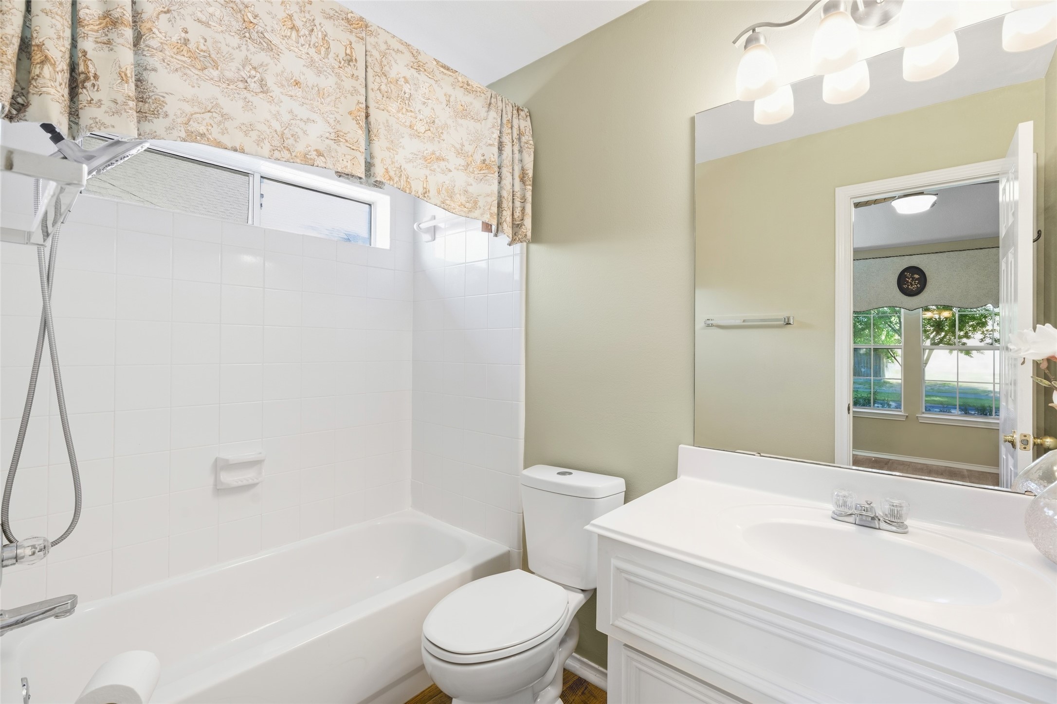 2876 Morning Pond Lane, Dickinson, TX 77539