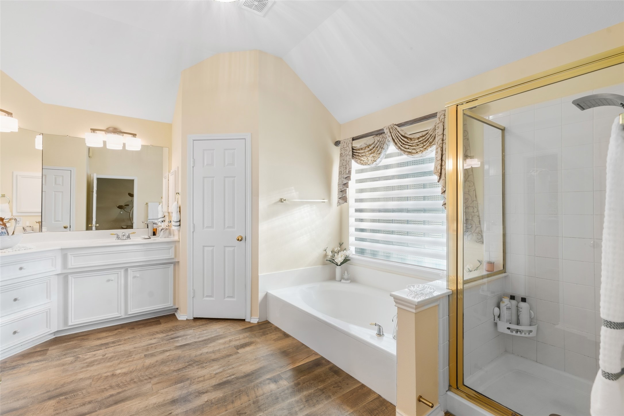 2876 Morning Pond Lane, Dickinson, TX 77539