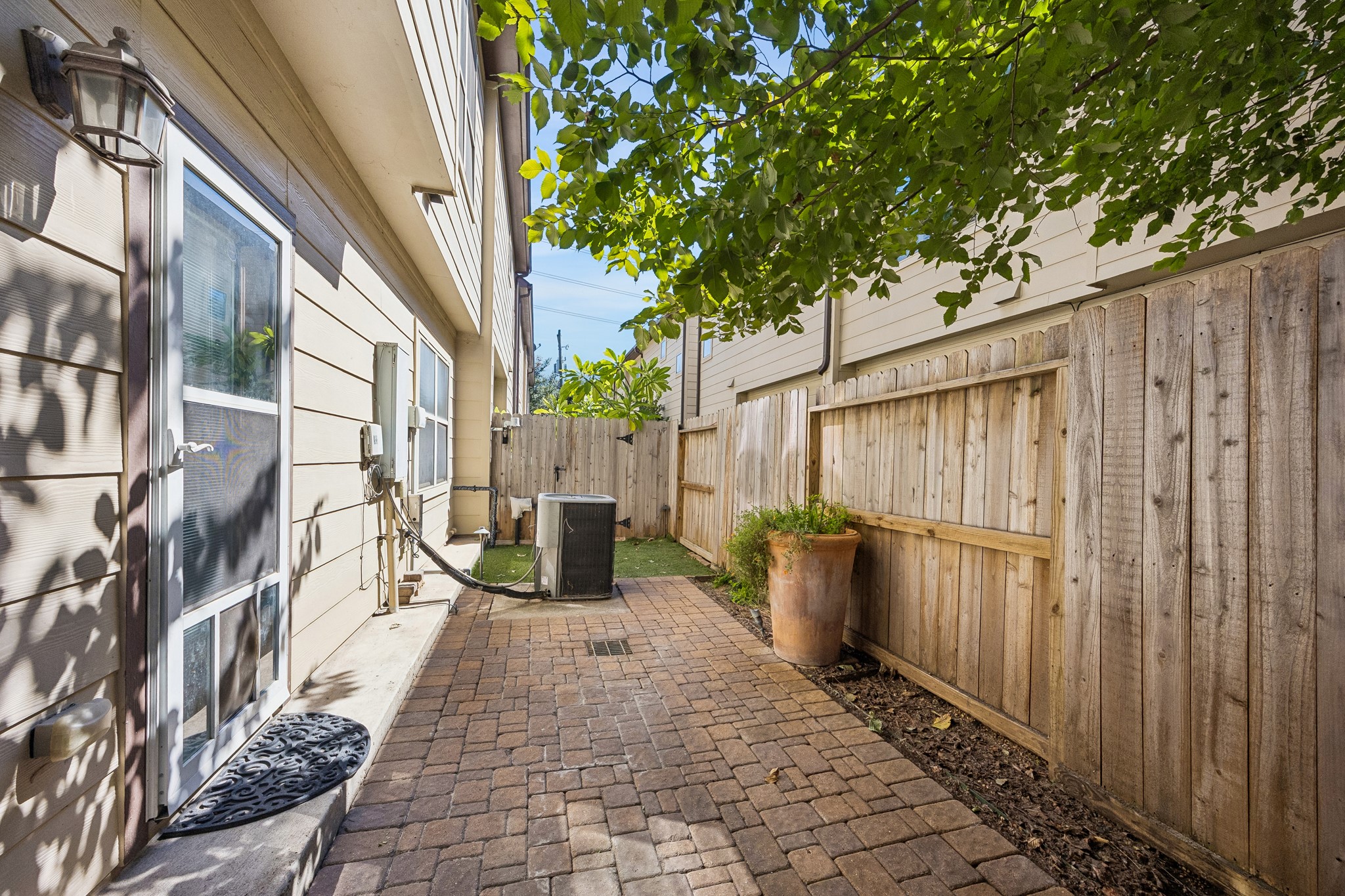 1222 Sampson Street, Houston, TX 77003