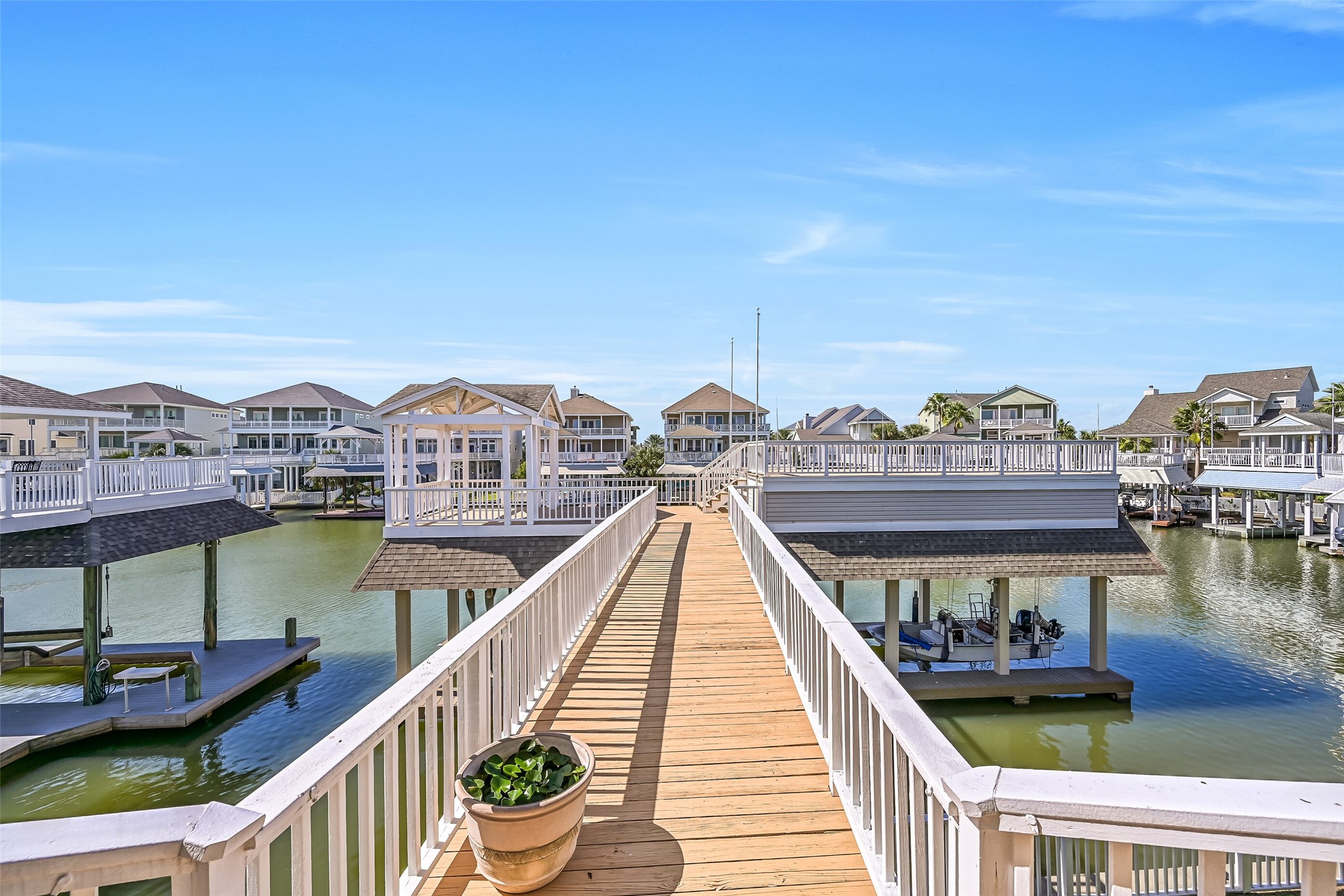 3310 Eckert Drive, Galveston, TX 77554