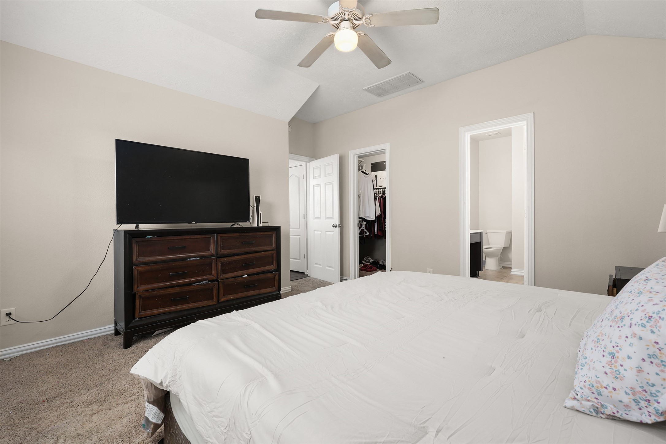9210 Creekside Drive, Hitchcock, TX 77563