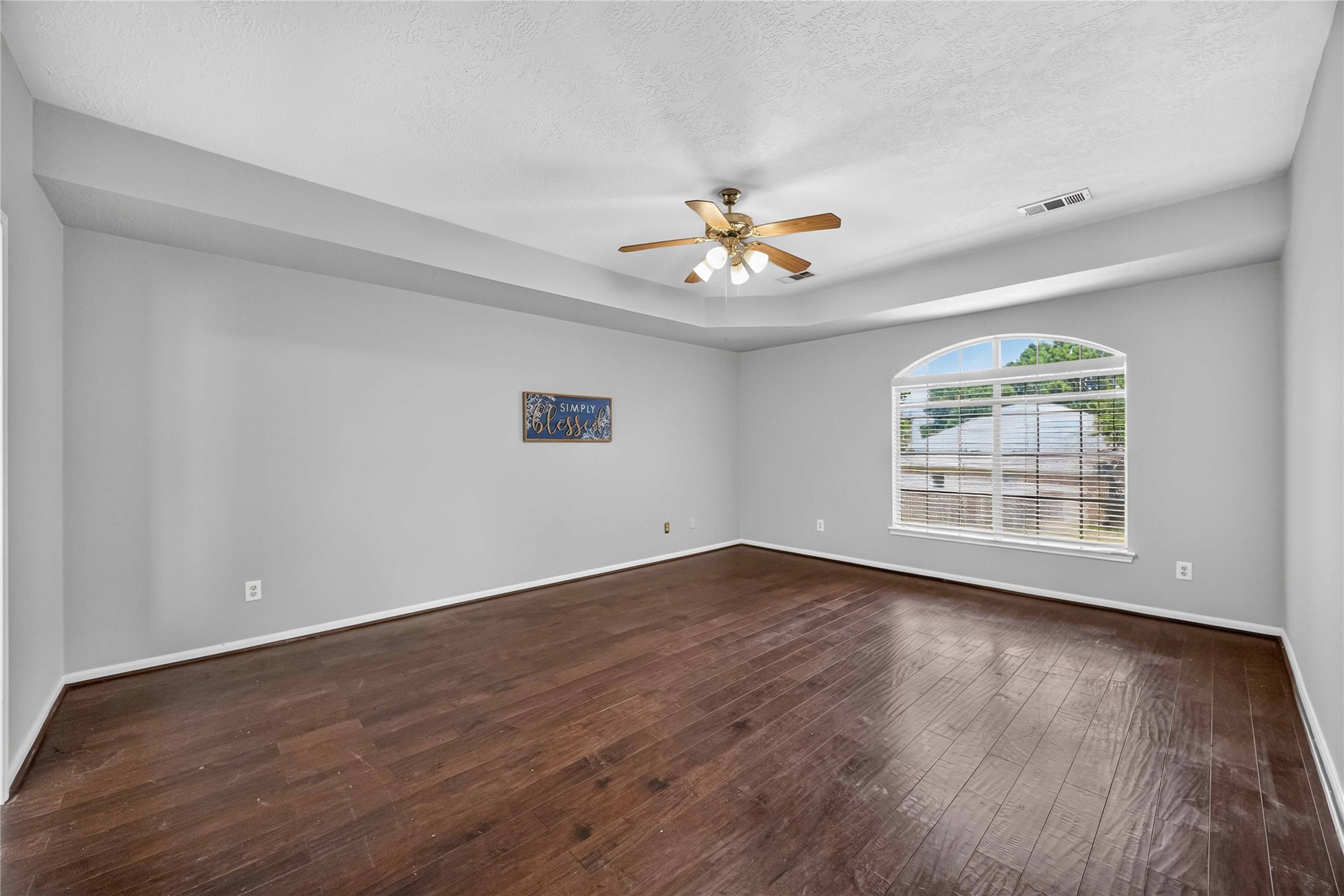11618 Peachwood Lake Drive, Sugar Land, TX 77498