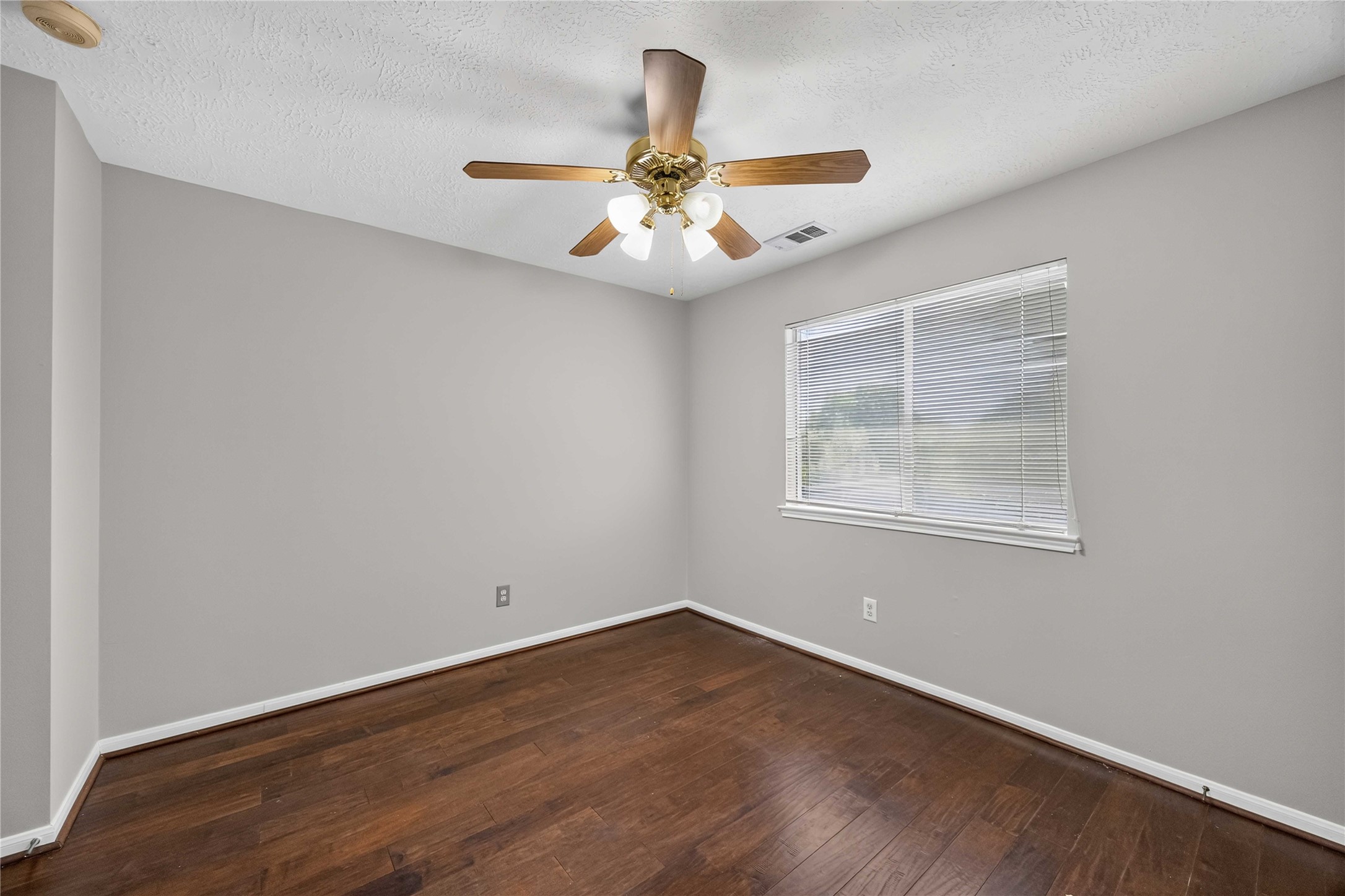 11618 Peachwood Lake Drive, Sugar Land, TX 77498