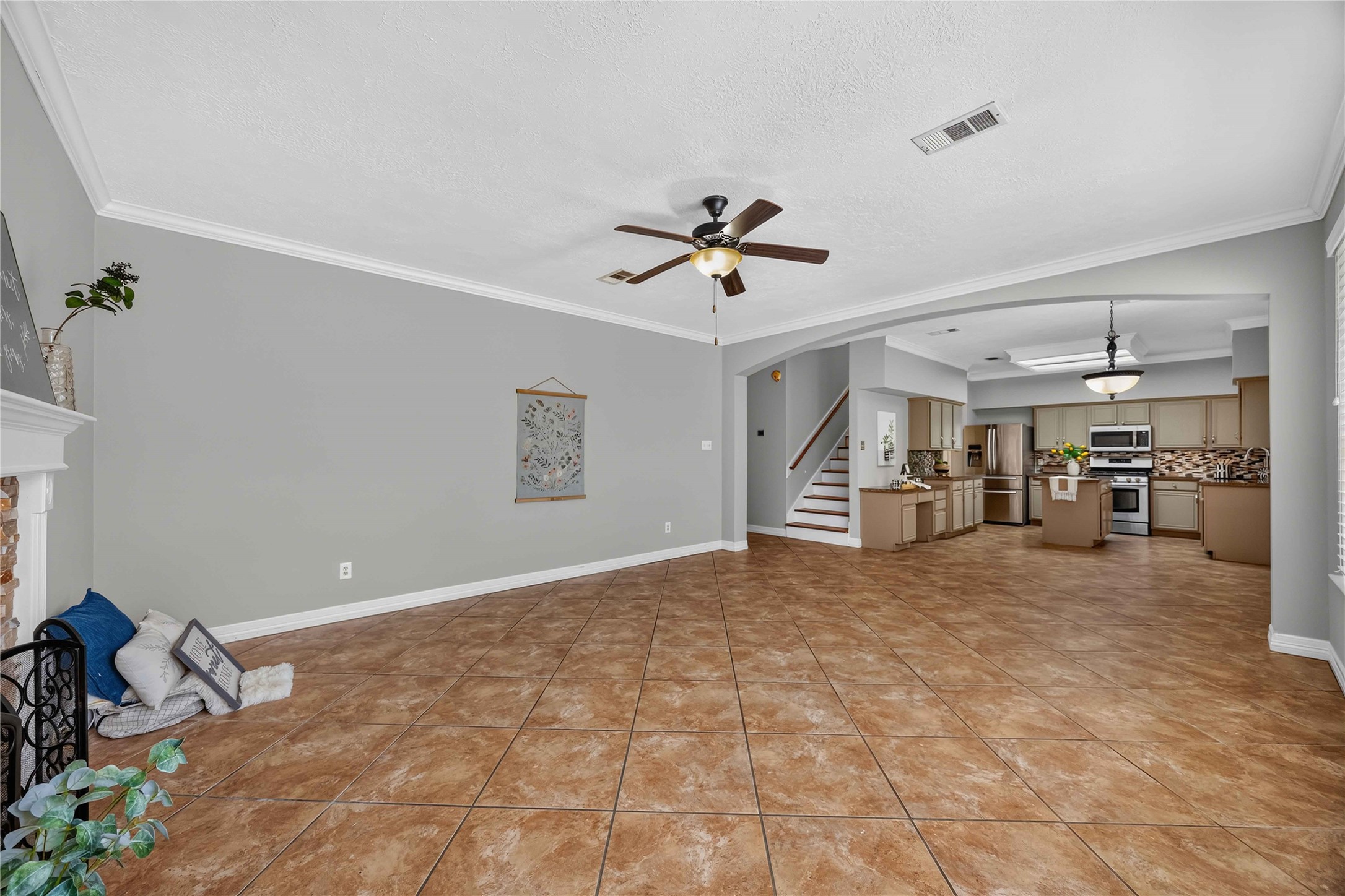 11618 Peachwood Lake Drive, Sugar Land, TX 77498