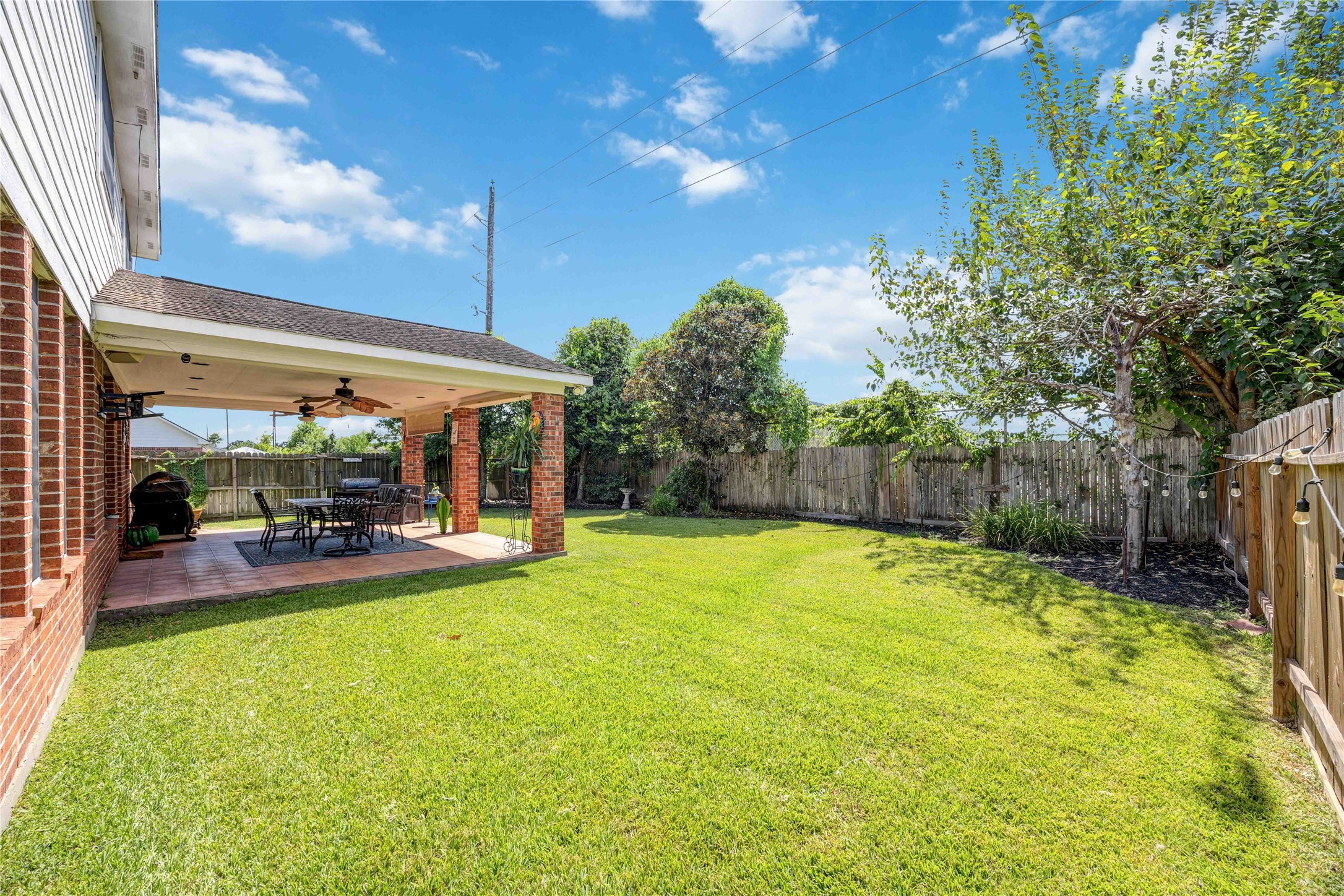 11618 Peachwood Lake Drive, Sugar Land, TX 77498