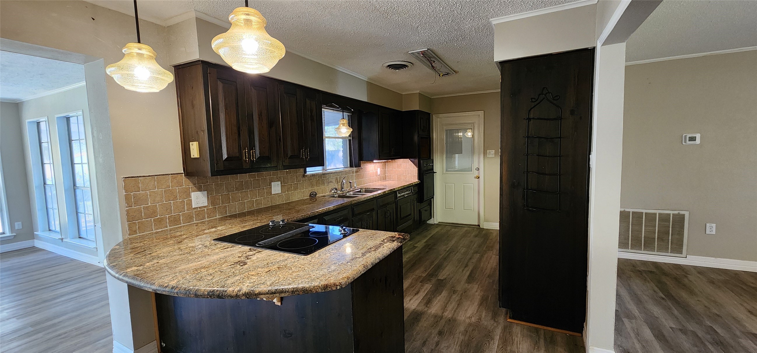 5312 Palm Drive, Dickinson, TX 77539