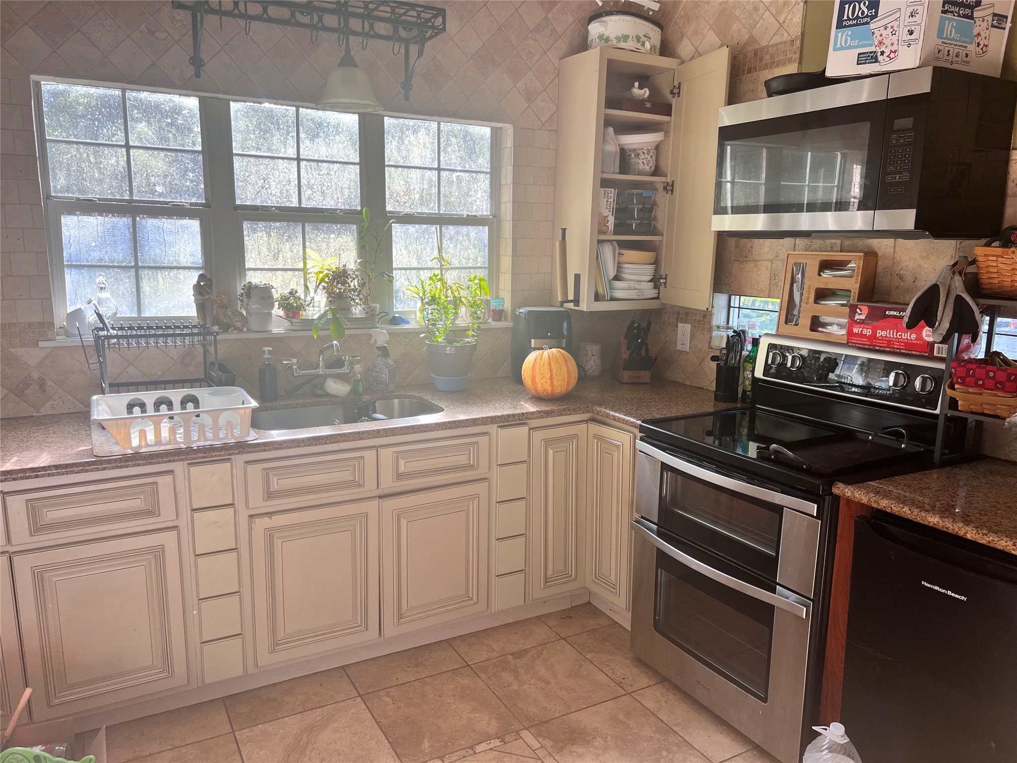 7139 2nd Street, Hitchcock, TX 77563