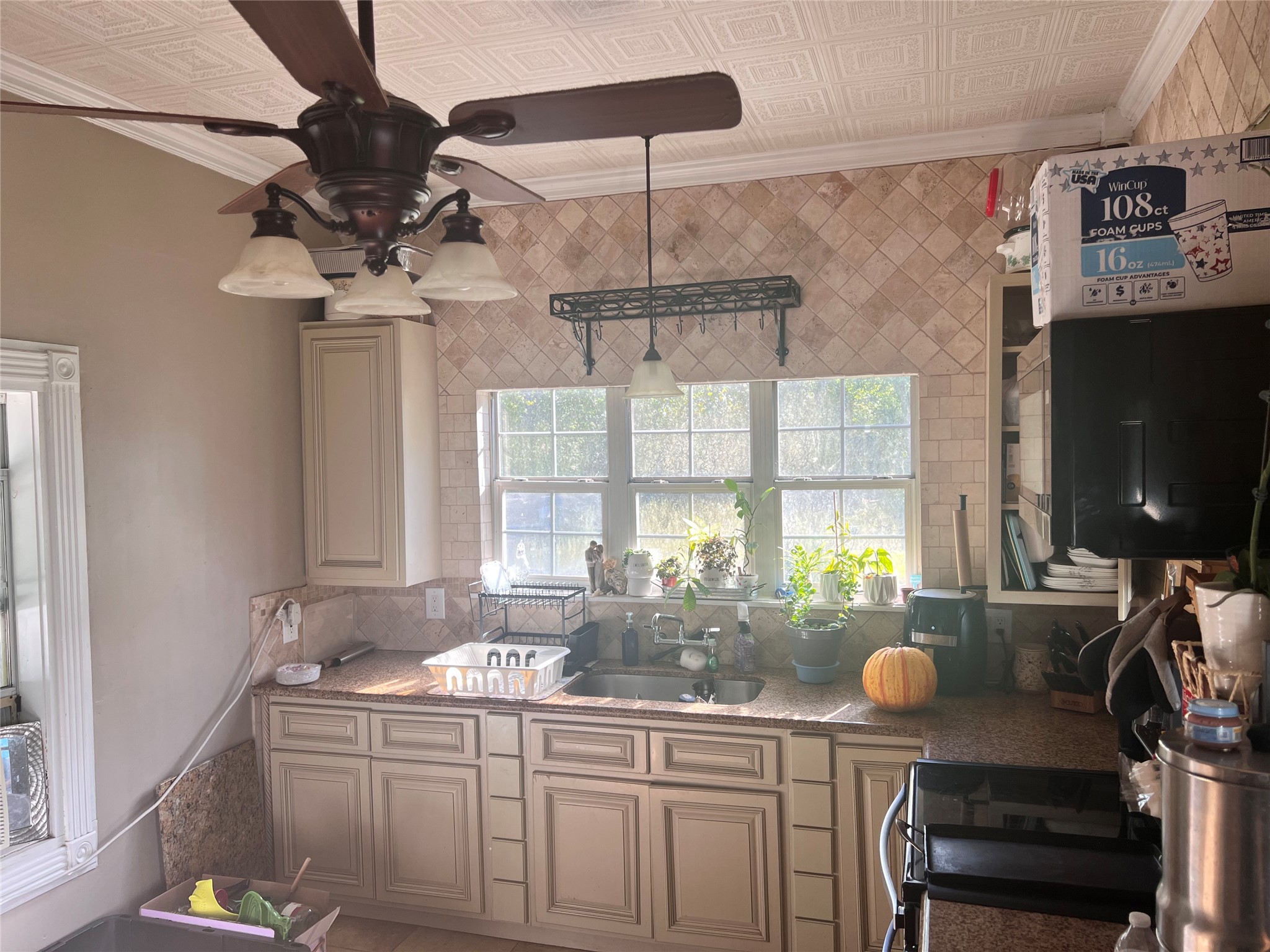 7139 2nd Street, Hitchcock, TX 77563
