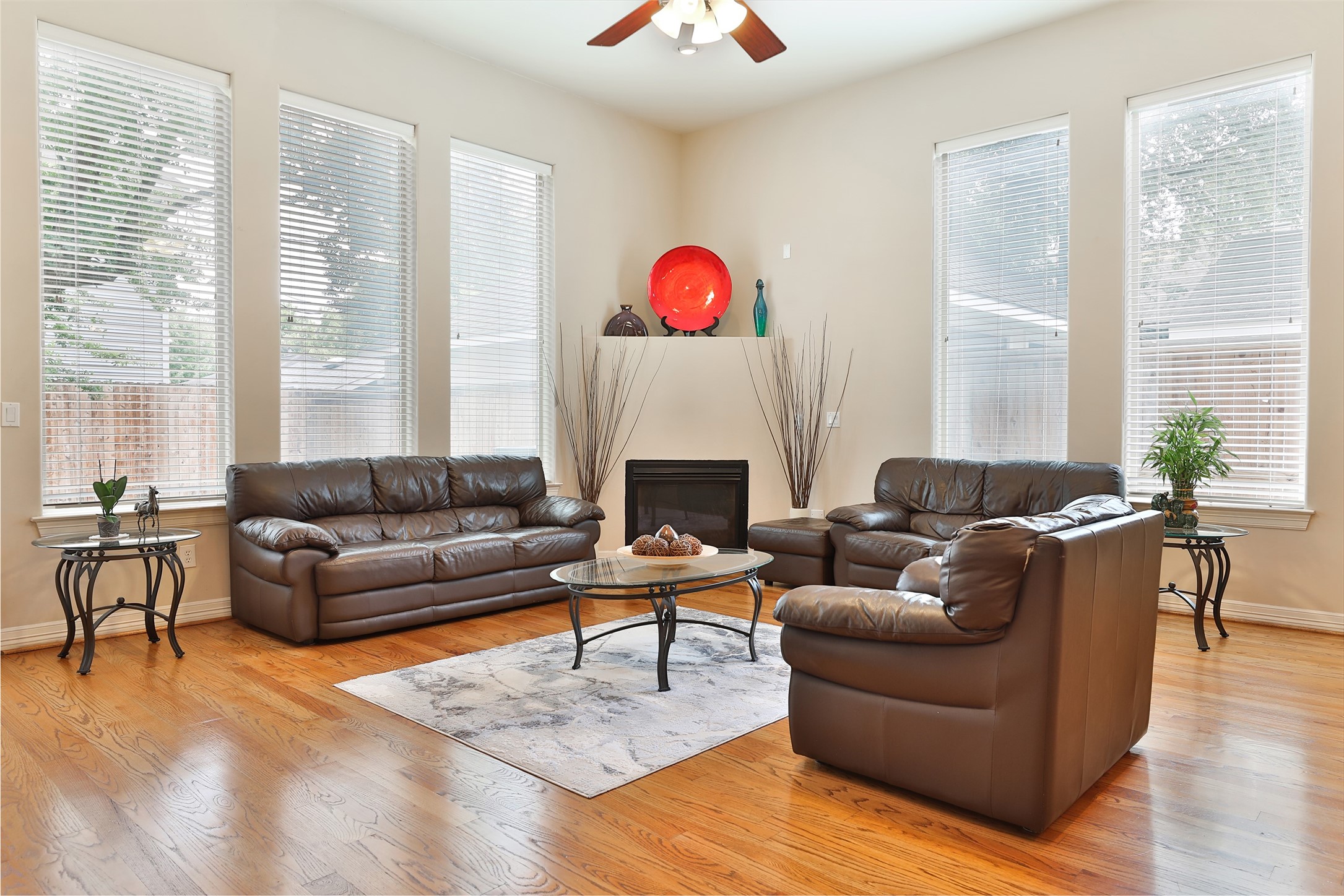 826 E 29th Street, Houston, TX 77009 826 E 29th Street, Houston, TX 77009