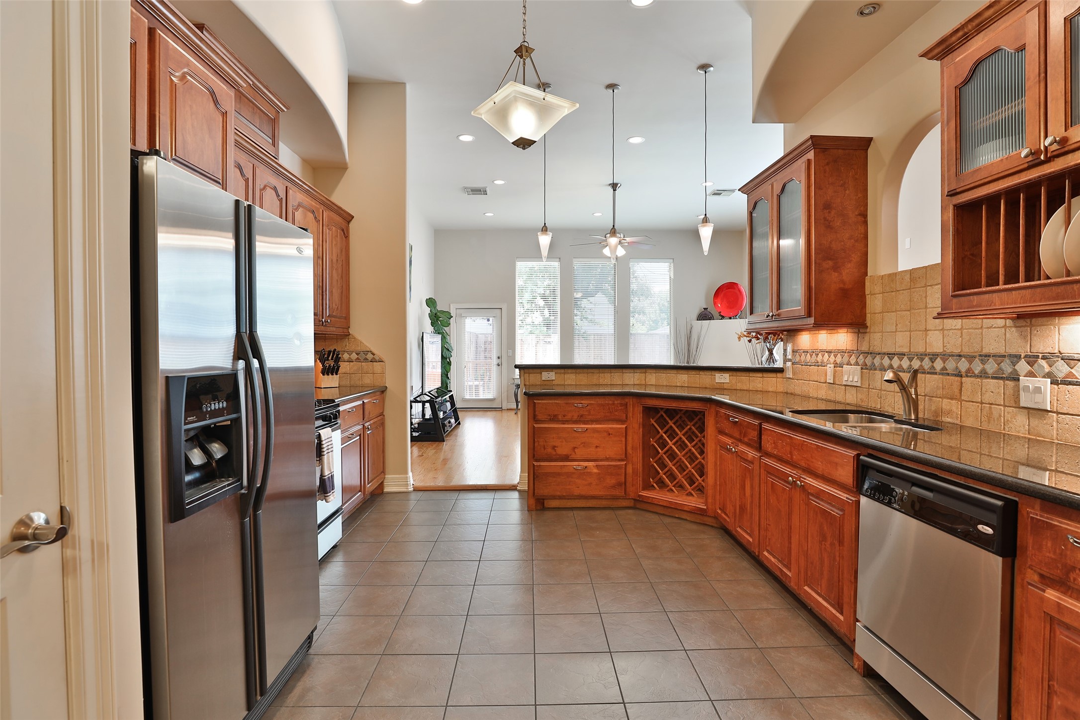 826 E 29th Street, Houston, TX 77009 826 E 29th Street, Houston, TX 77009