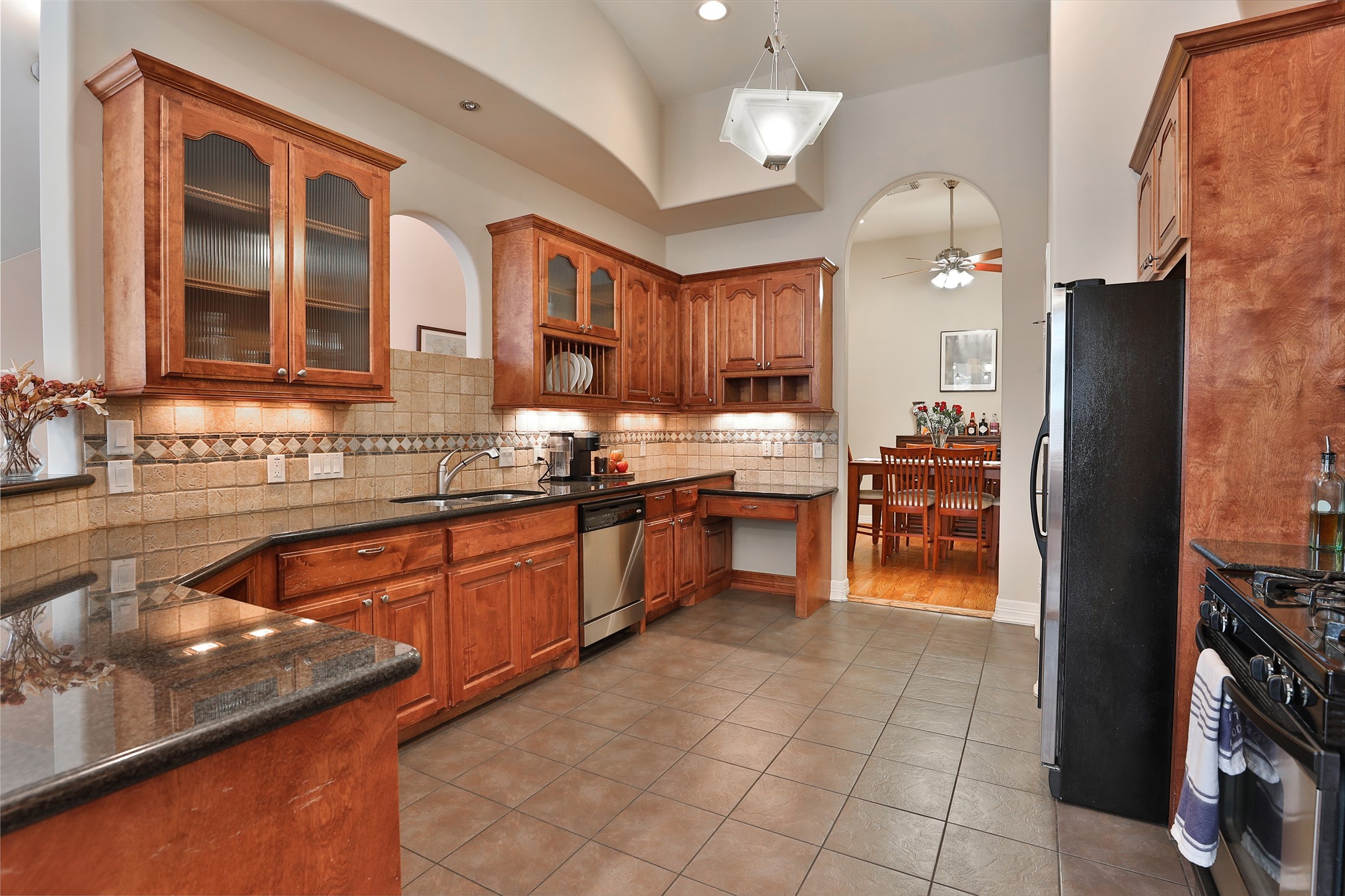 826 E 29th Street, Houston, TX 77009 826 E 29th Street, Houston, TX 77009