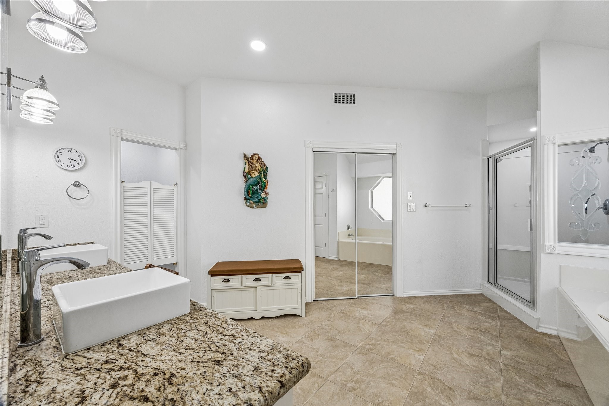 209 Bora Bora Drive, Tiki Island, TX 77554