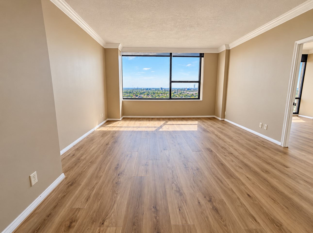 Welcome to 23H with skyline Houston views! Welcome to 23H with skyline Houston views!
