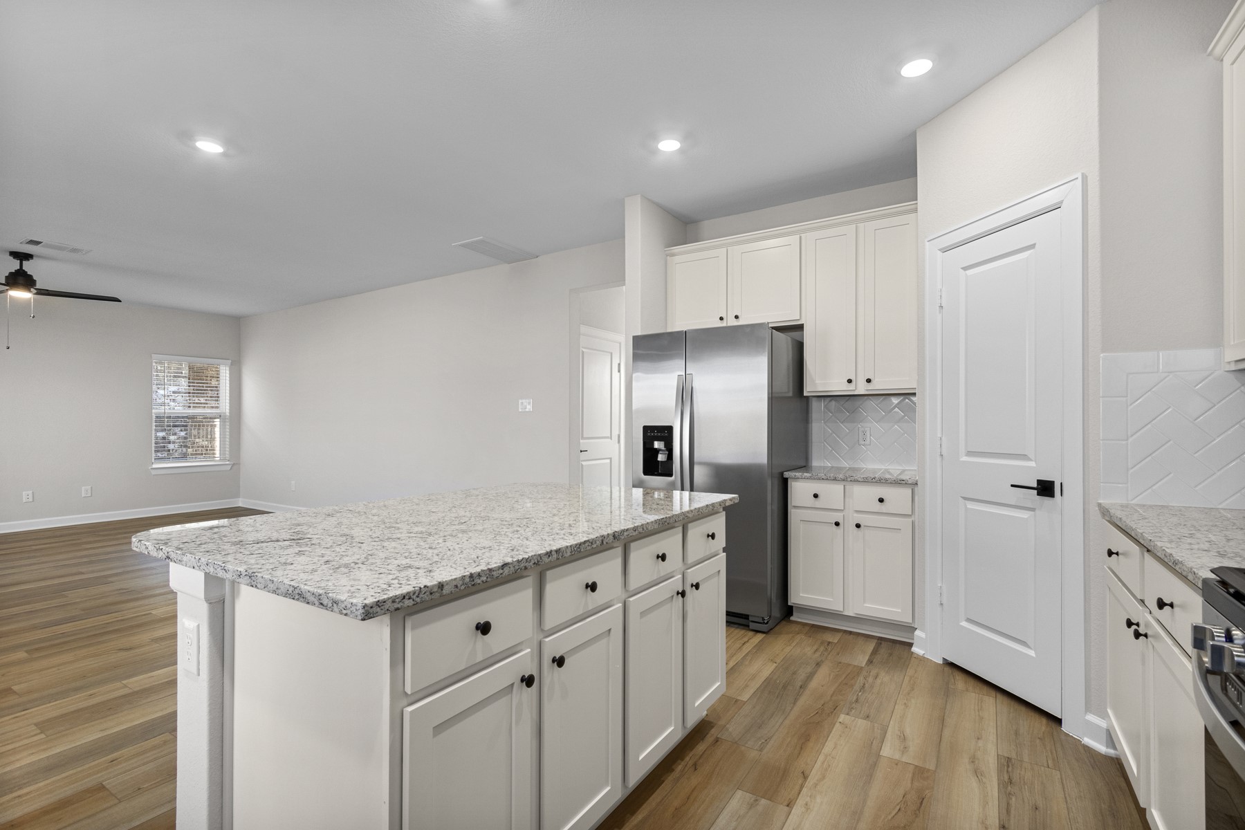 10807 Hickory Lane, Beasley, TX 77417