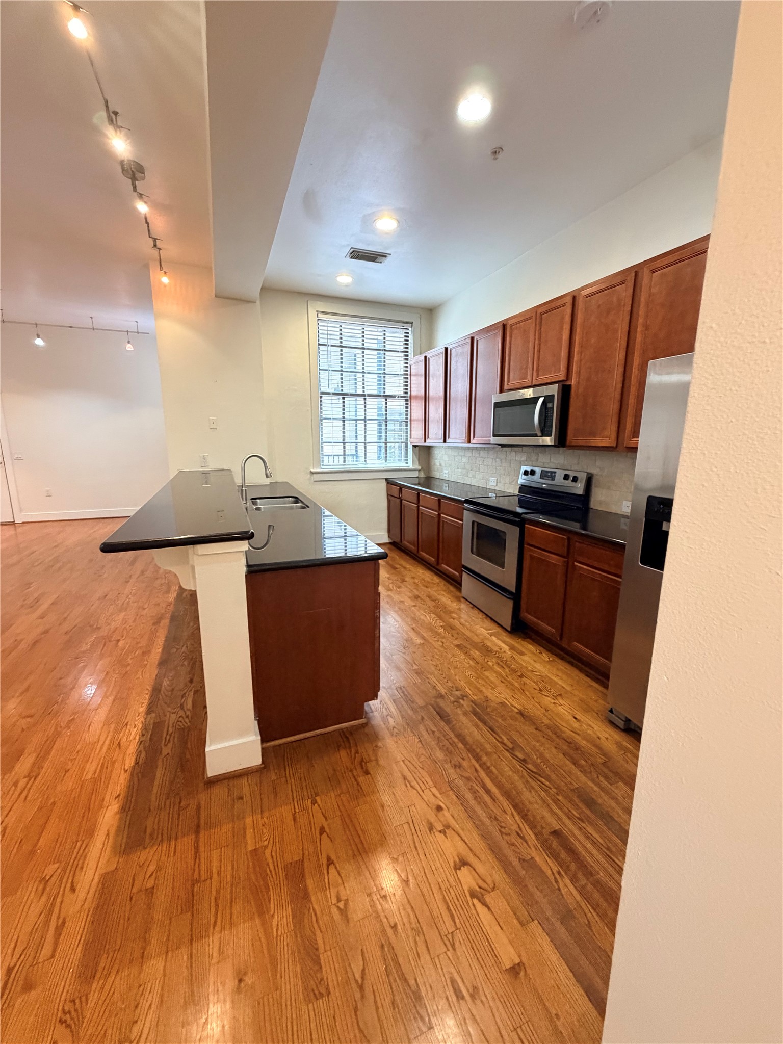 621 21st Street, #303, Galveston, TX 77550