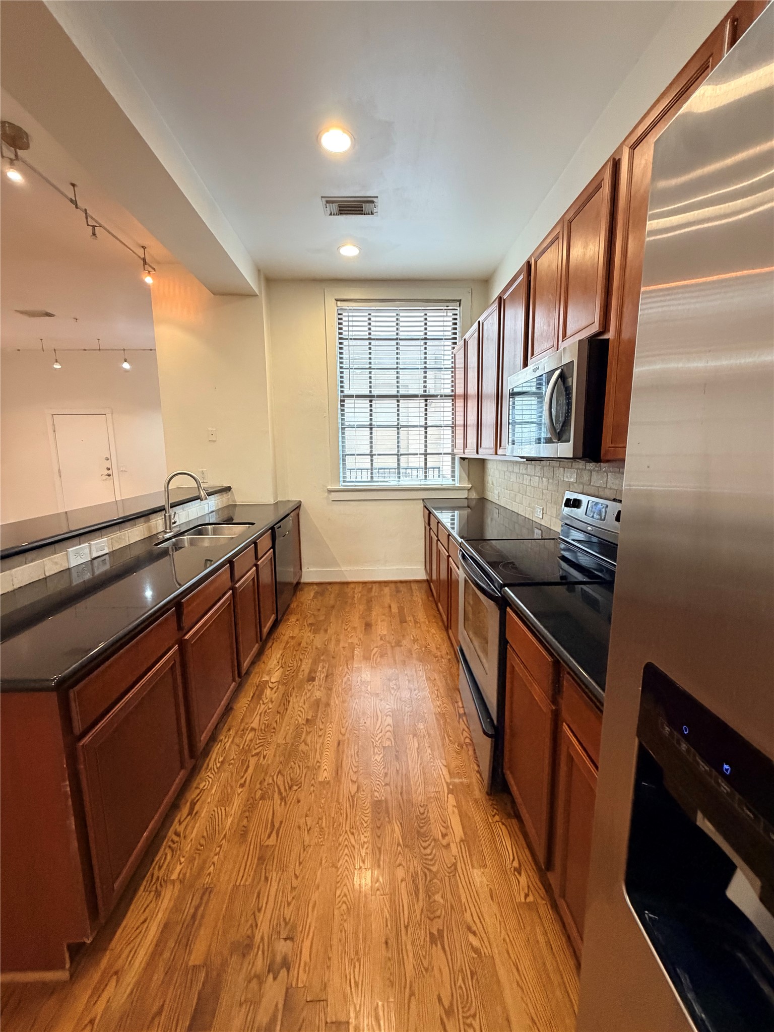 621 21st Street, #303, Galveston, TX 77550
