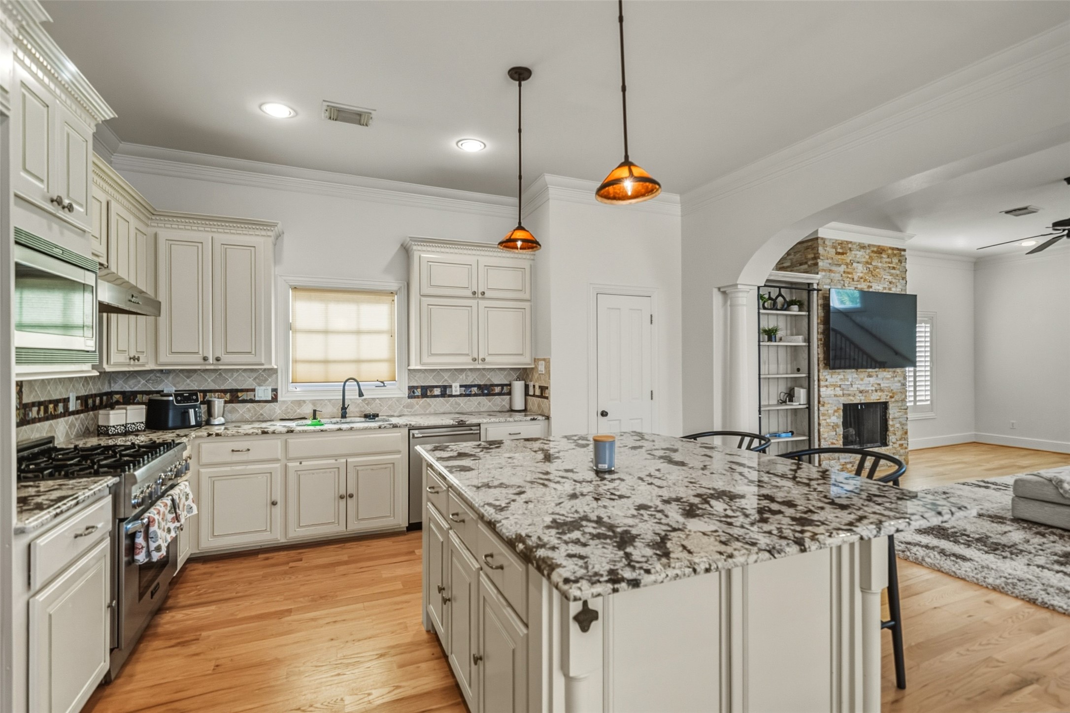 1302 Antoine Drive, #A, Houston, TX 77055