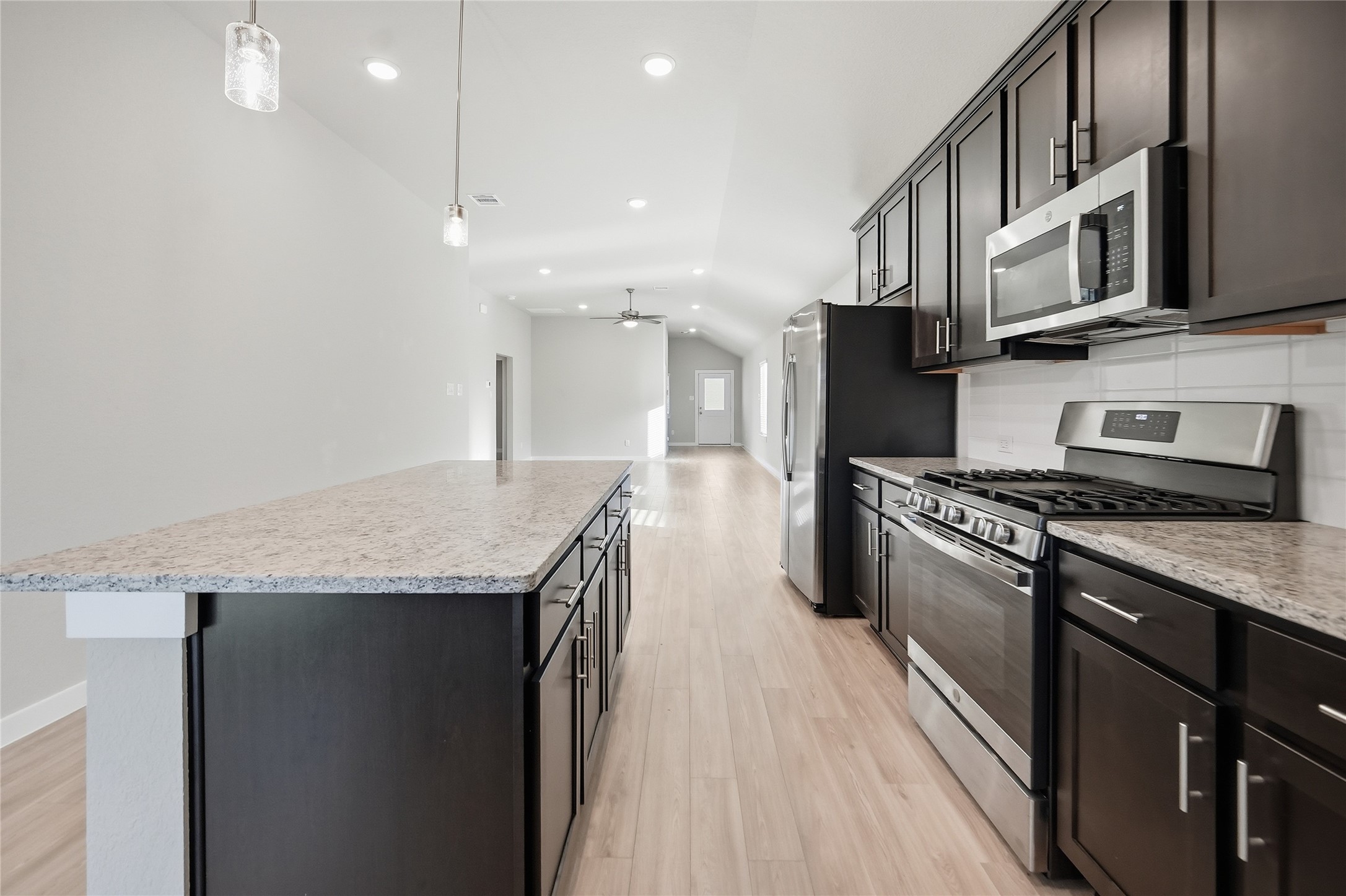 3410 Spanish Oak Lane, Rosenberg, TX 77471 3410 Spanish Oak Lane, Rosenberg, TX 77471