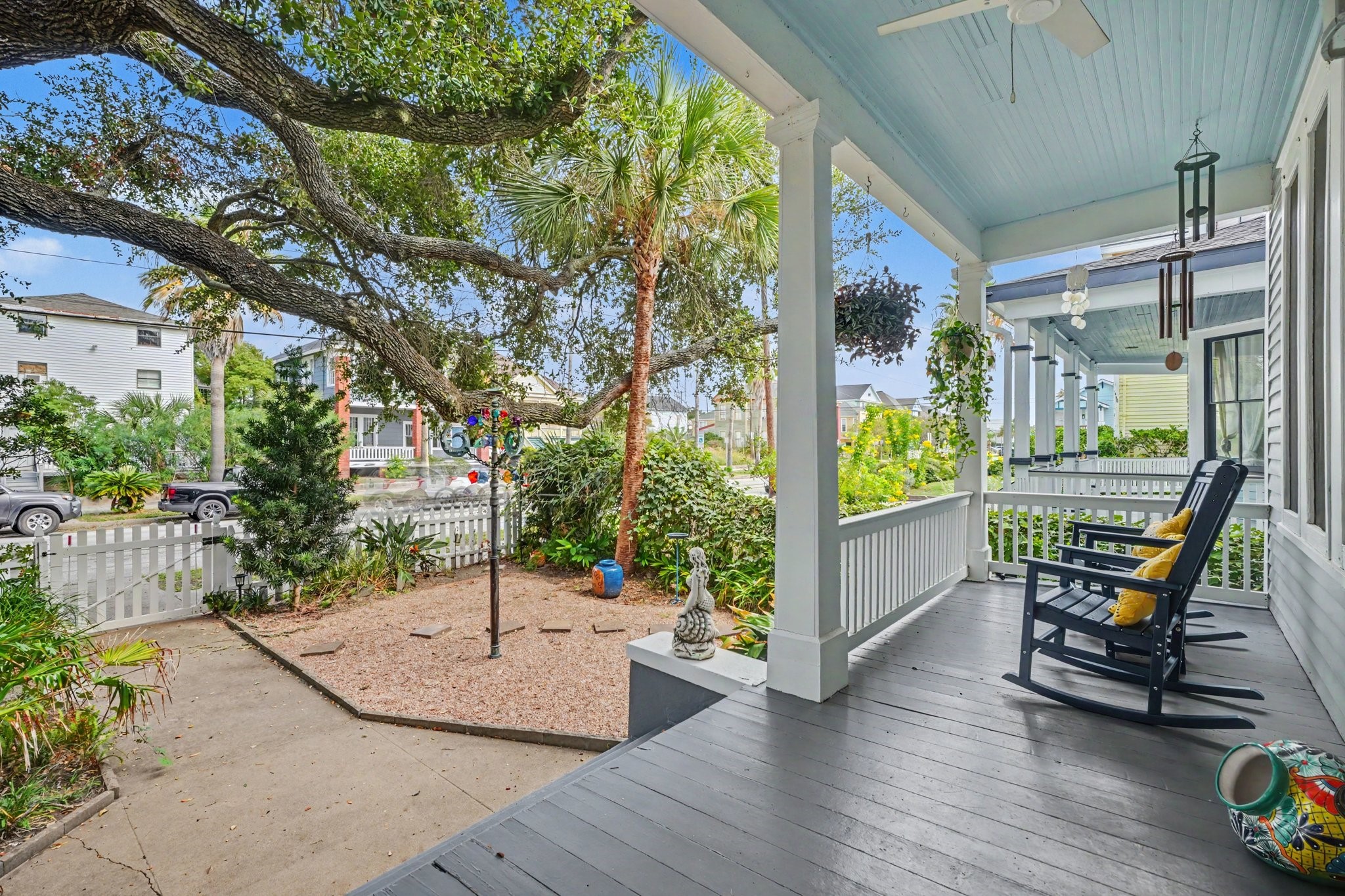 2211 Bernardo De Galvez Avenue, Galveston, TX 77550