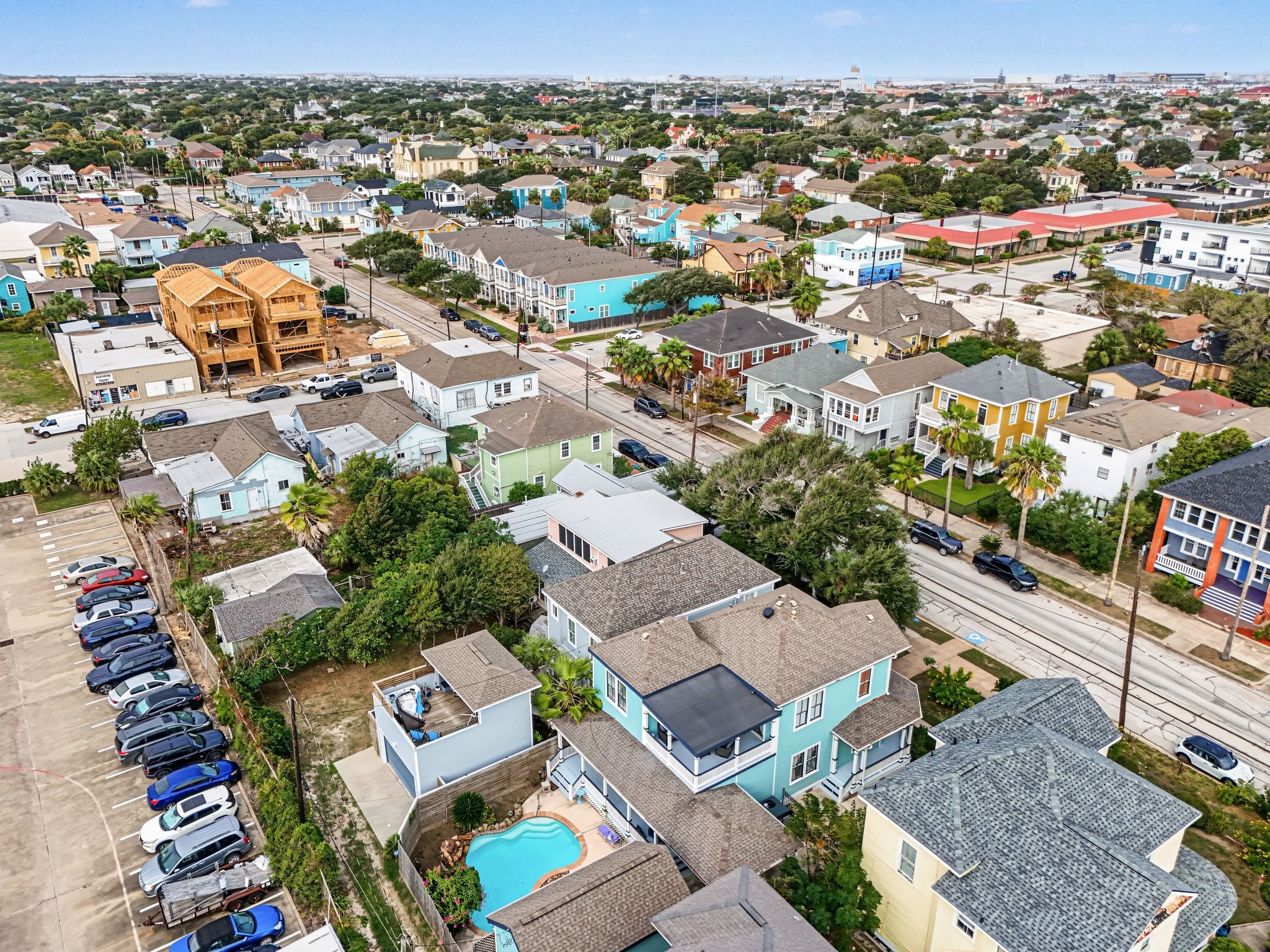 2211 Bernardo De Galvez Avenue, Galveston, TX 77550