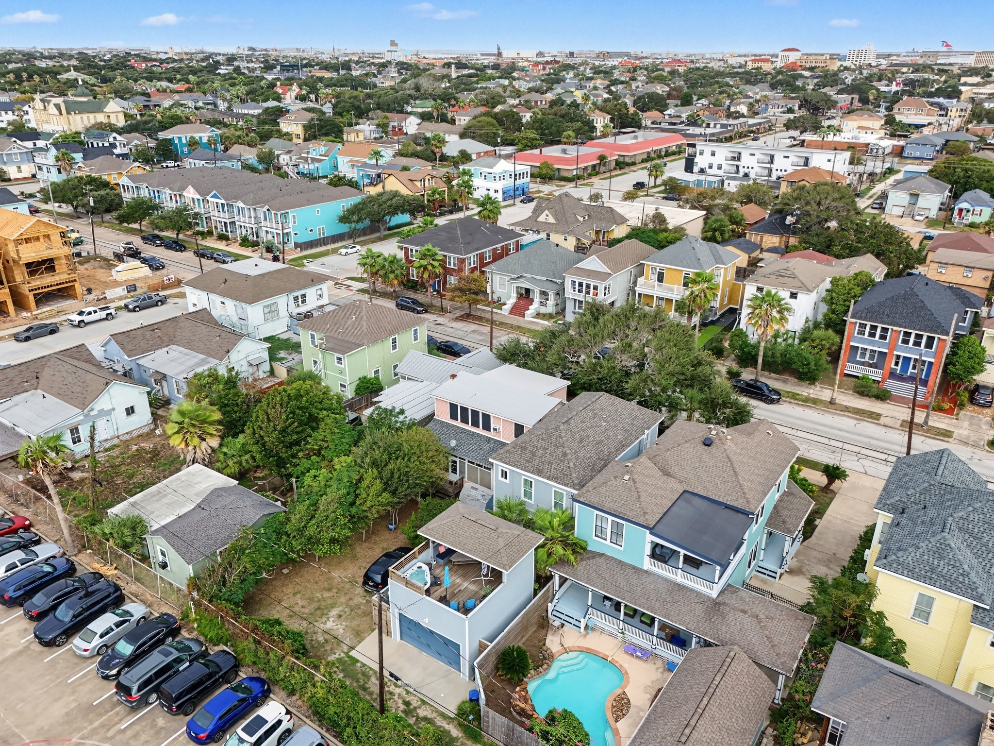 2211 Bernardo De Galvez Avenue, Galveston, TX 77550