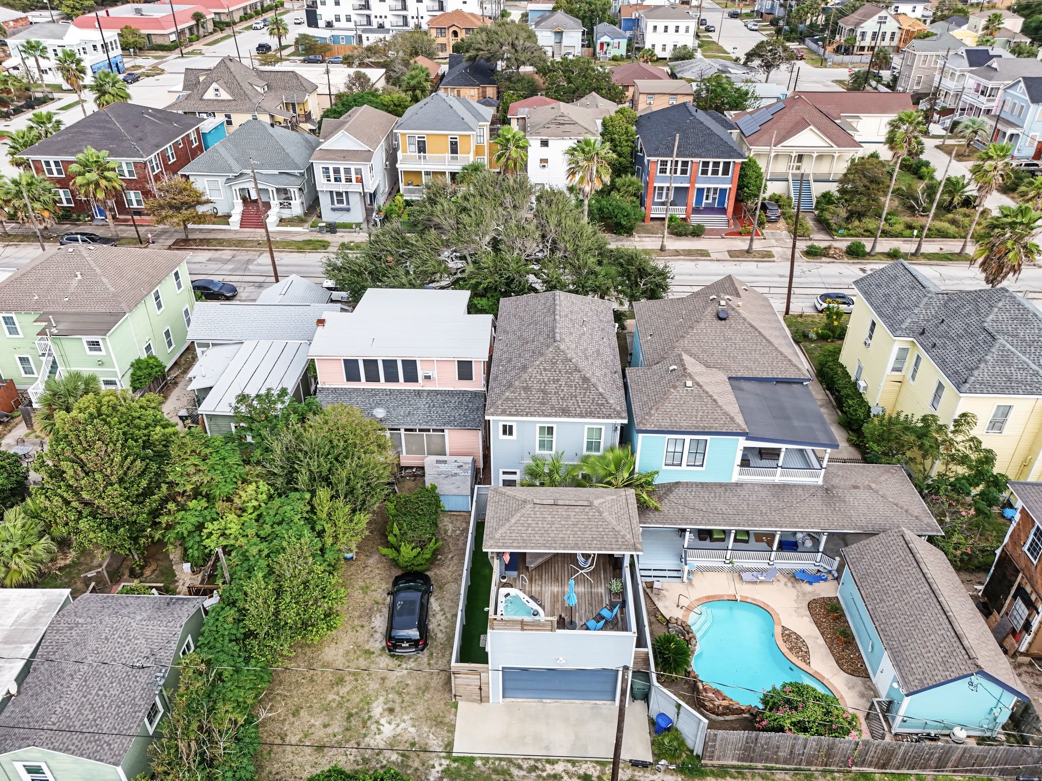 2211 Bernardo De Galvez Avenue, Galveston, TX 77550