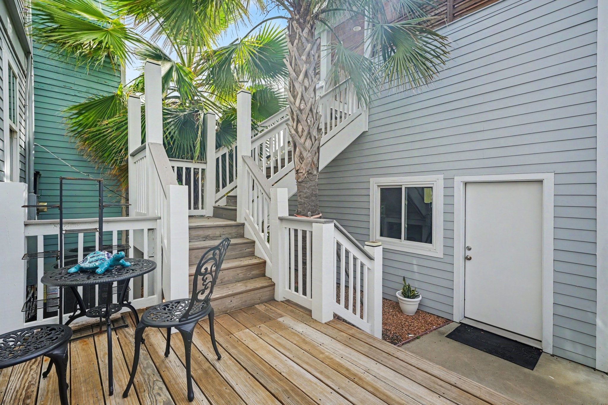 2211 Bernardo De Galvez Avenue, Galveston, TX 77550