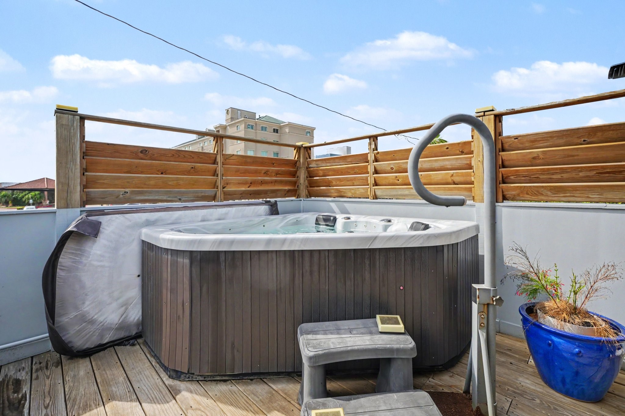2211 Bernardo De Galvez Avenue, Galveston, TX 77550