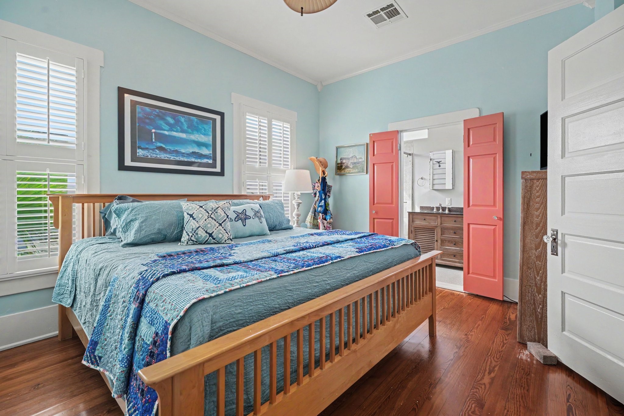 2211 Bernardo De Galvez Avenue, Galveston, TX 77550