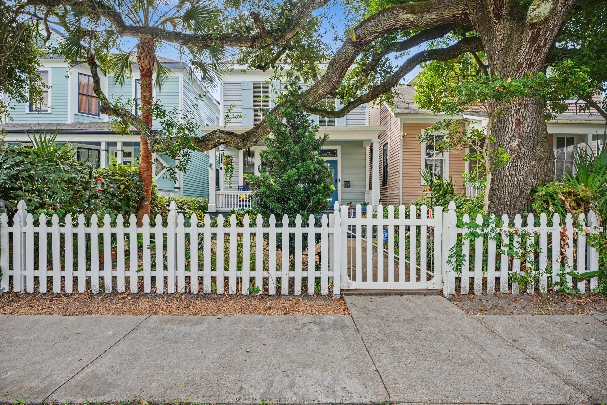 2211 Bernardo De Galvez Avenue, Galveston, TX 77550