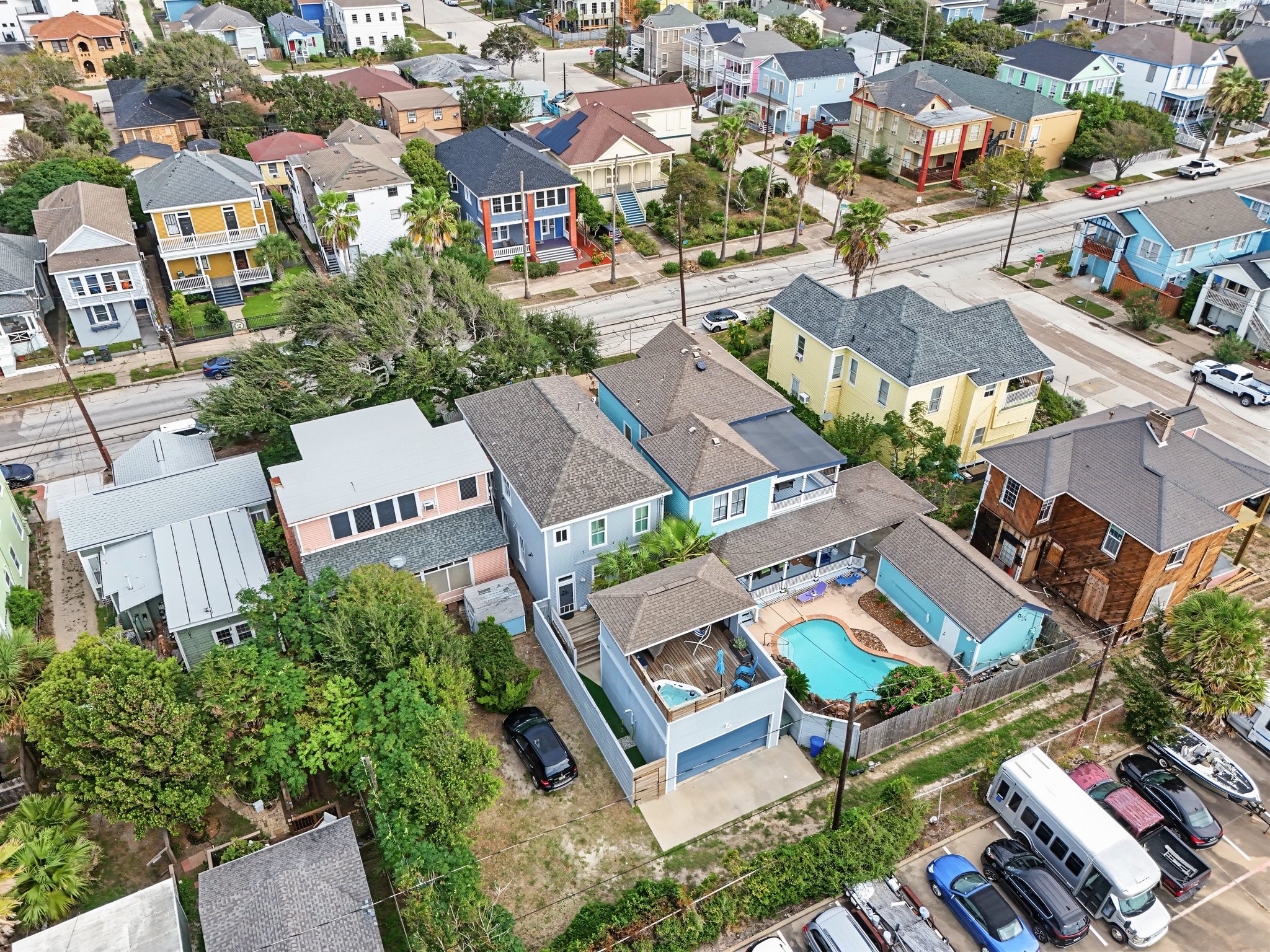 2211 Bernardo De Galvez Avenue, Galveston, TX 77550