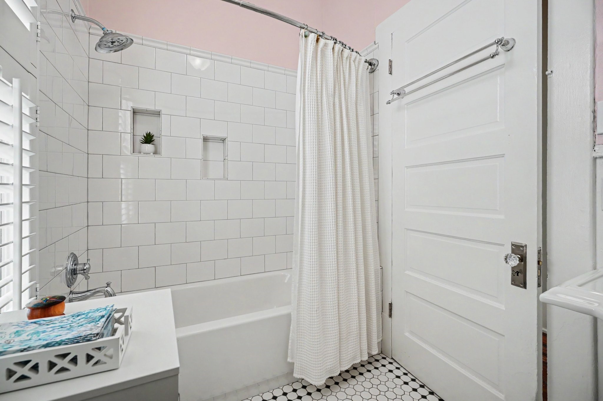 2211 Bernardo De Galvez Avenue, Galveston, TX 77550