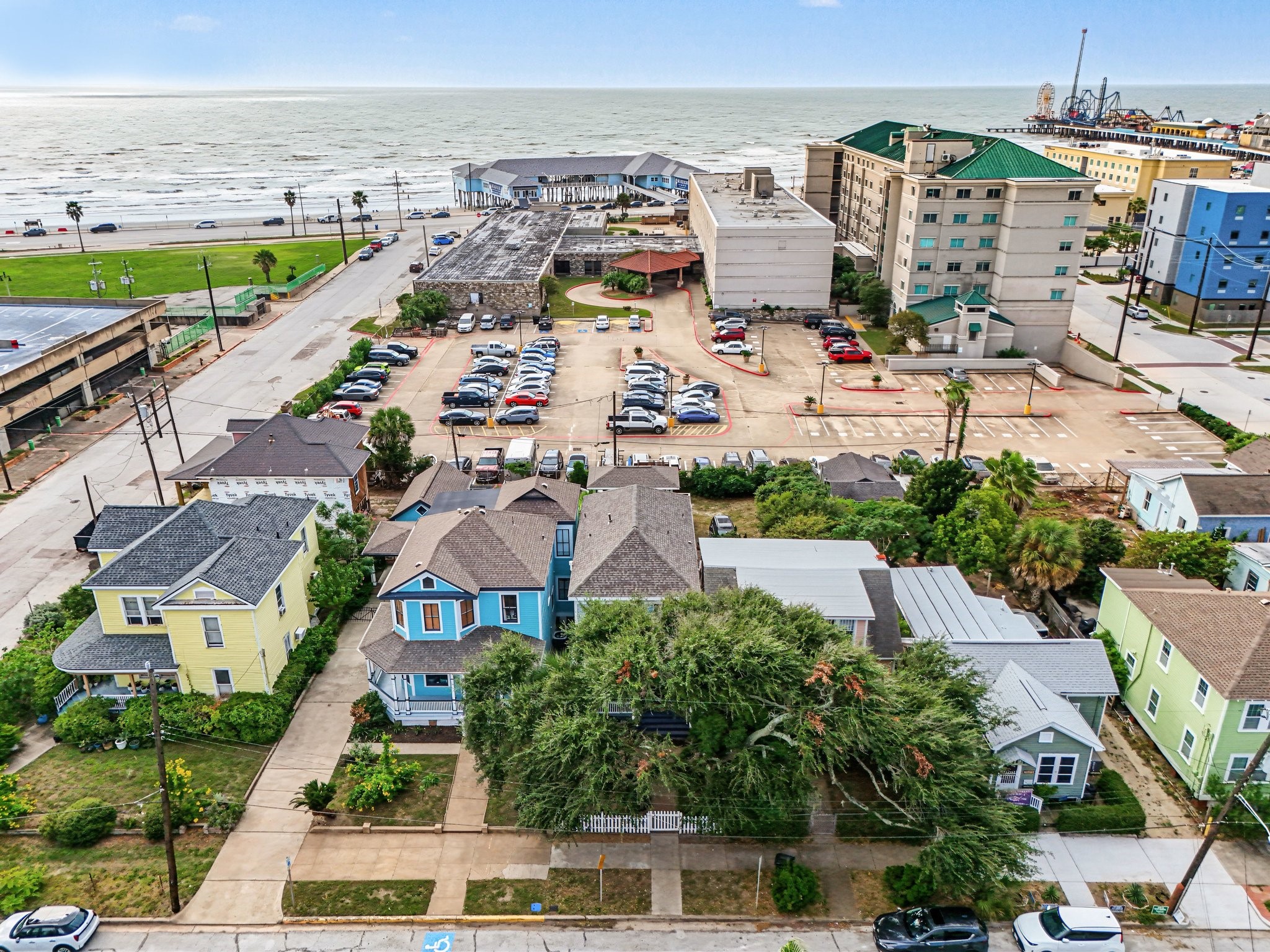 2211 Bernardo De Galvez Avenue, Galveston, TX 77550