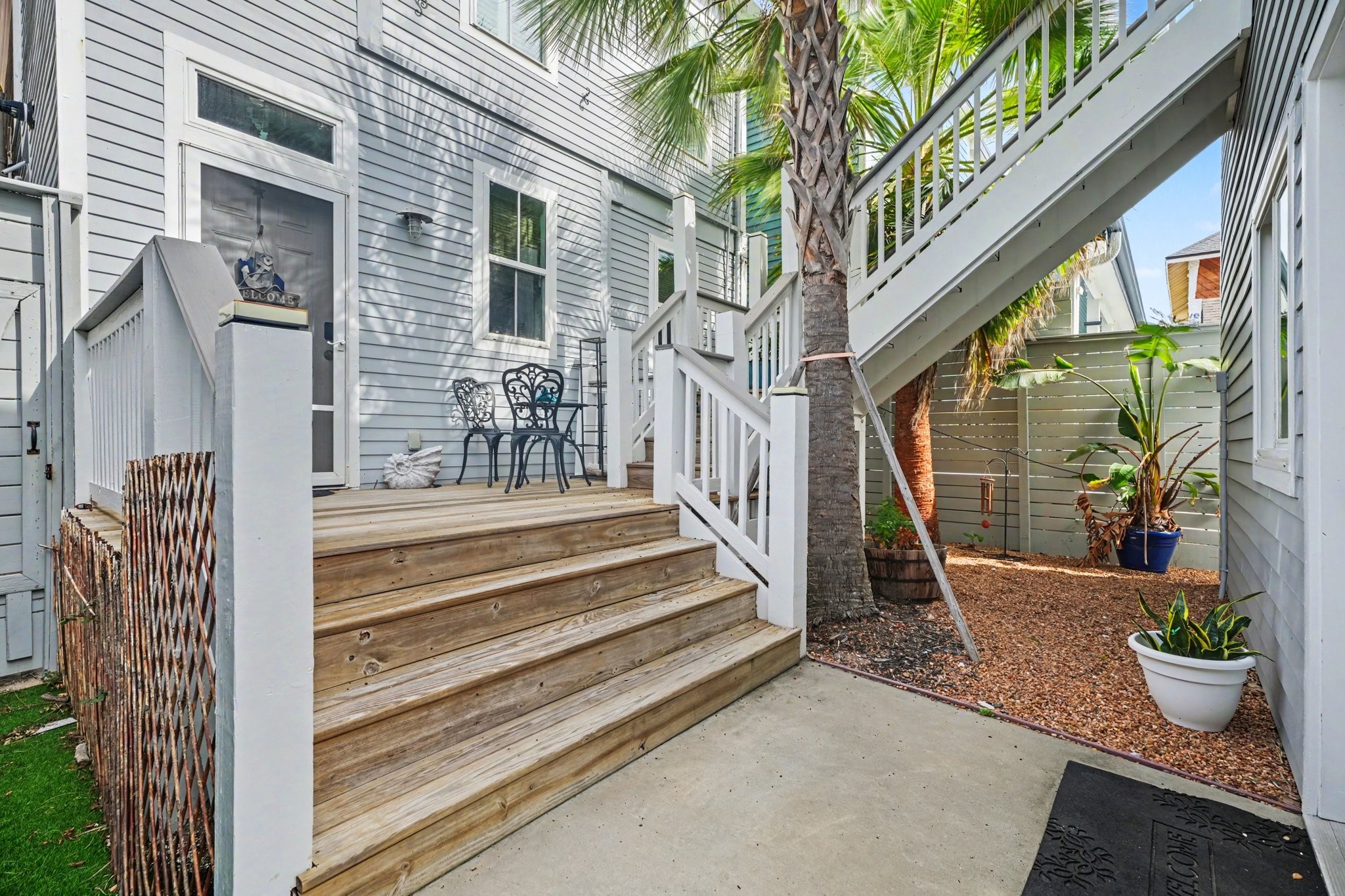 2211 Bernardo De Galvez Avenue, Galveston, TX 77550