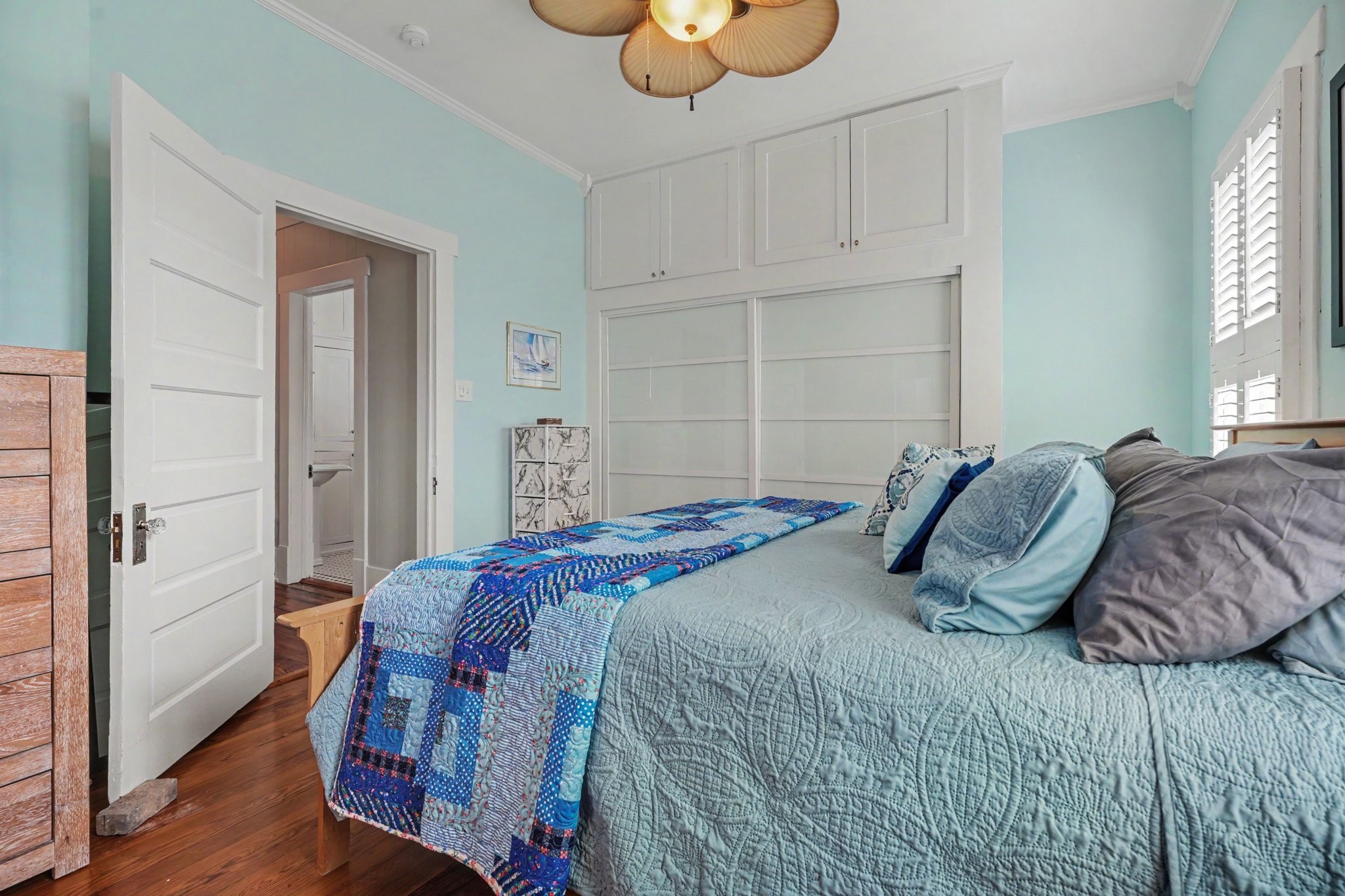 2211 Bernardo De Galvez Avenue, Galveston, TX 77550