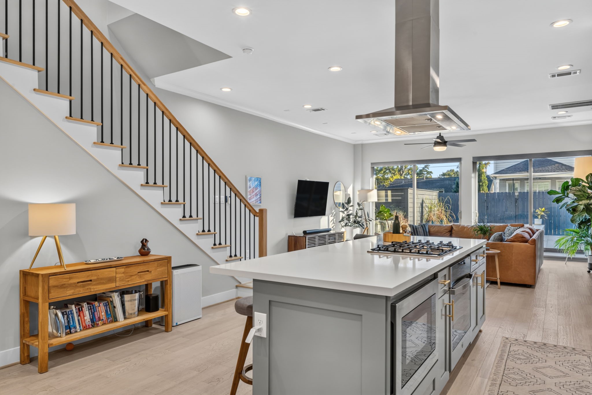 306 E 27th Street, Houston, TX 77008 306 E 27th Street, Houston, TX 77008