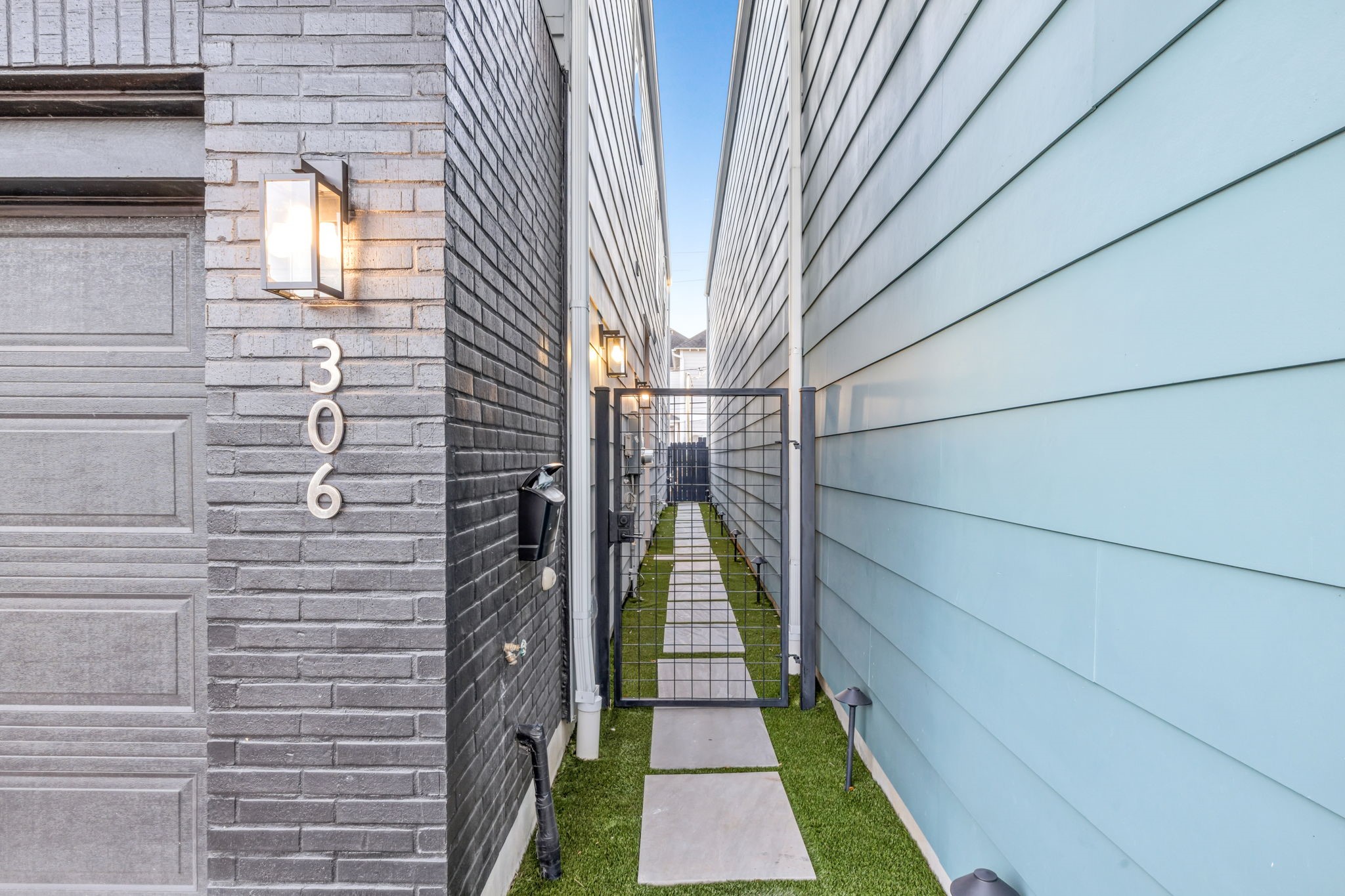 306 E 27th Street, Houston, TX 77008 306 E 27th Street, Houston, TX 77008