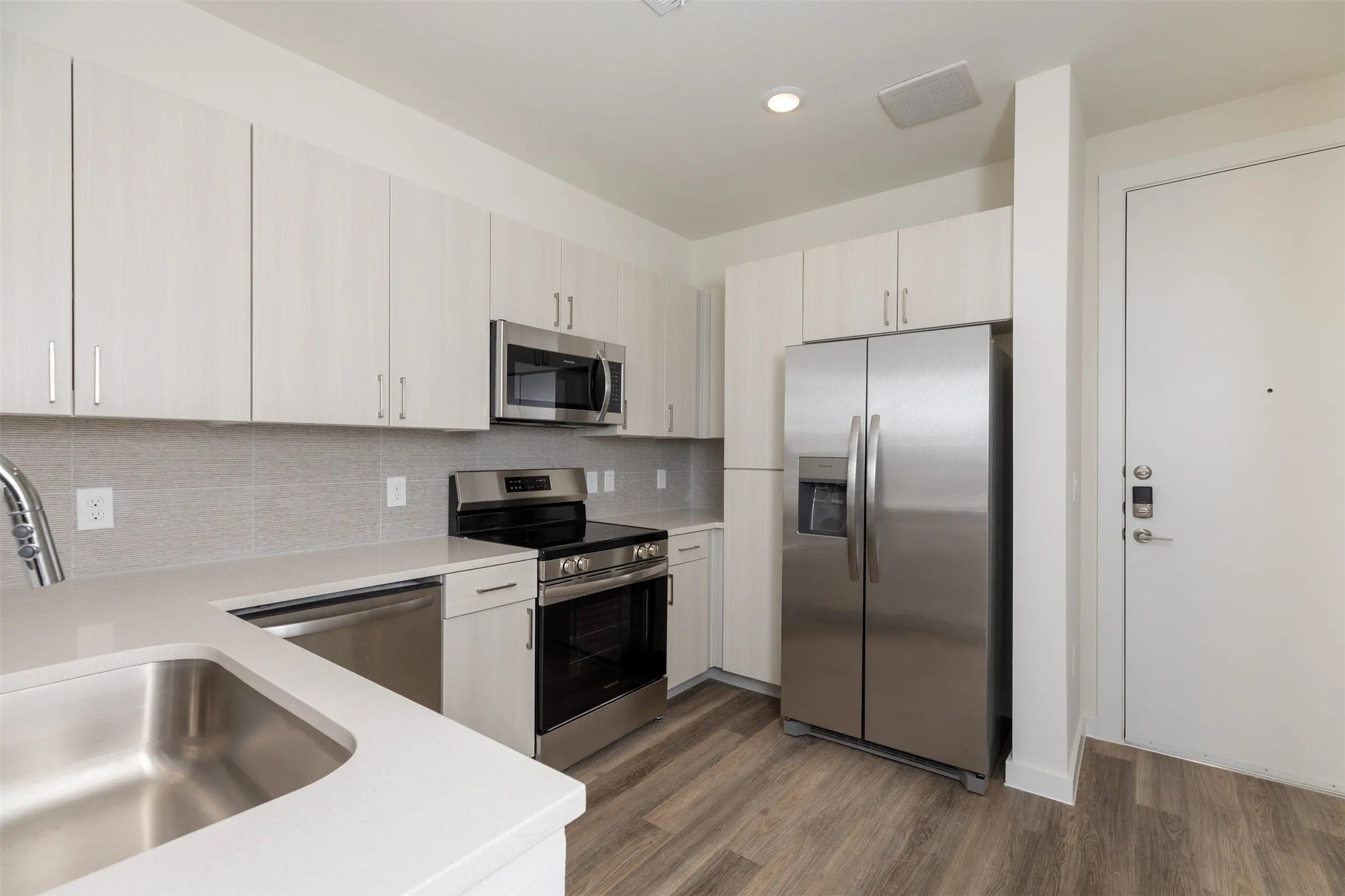 1690 North Loop, #248, Houston, TX 77009