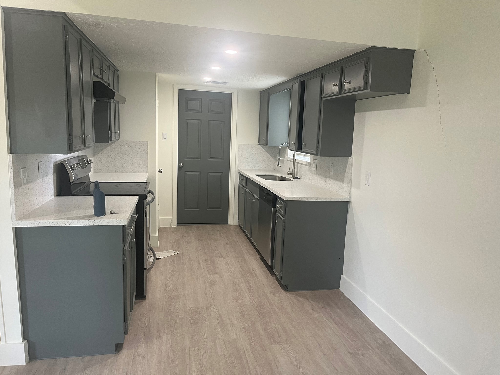 13730 Fernhill Drive, Hurst, TX 77498