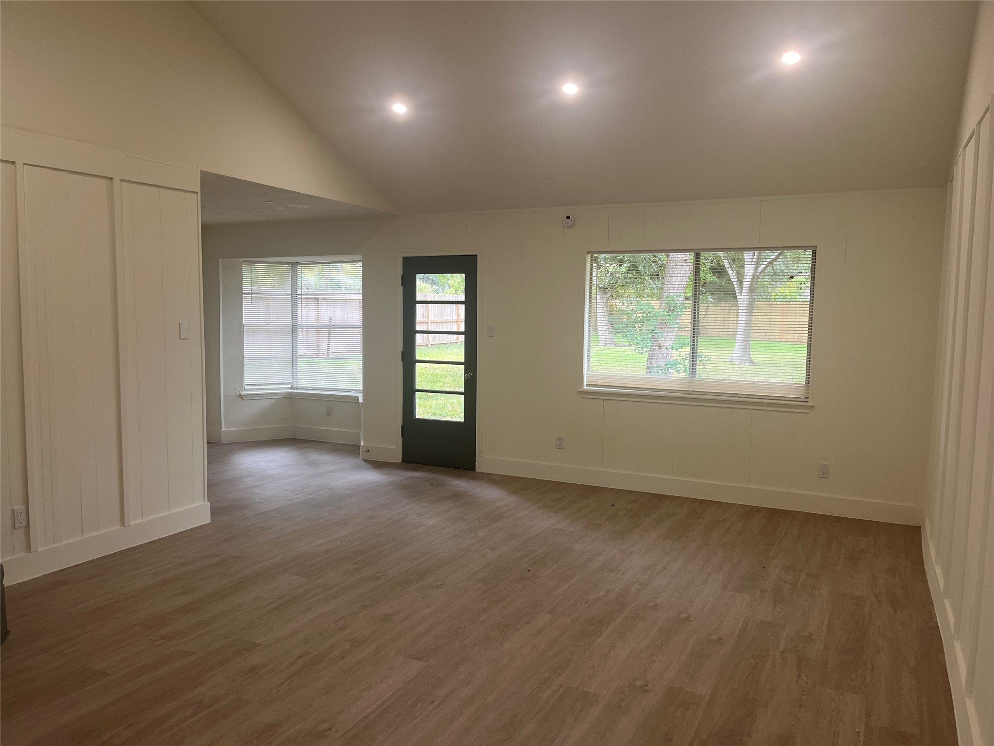 13730 Fernhill Drive, Hurst, TX 77498