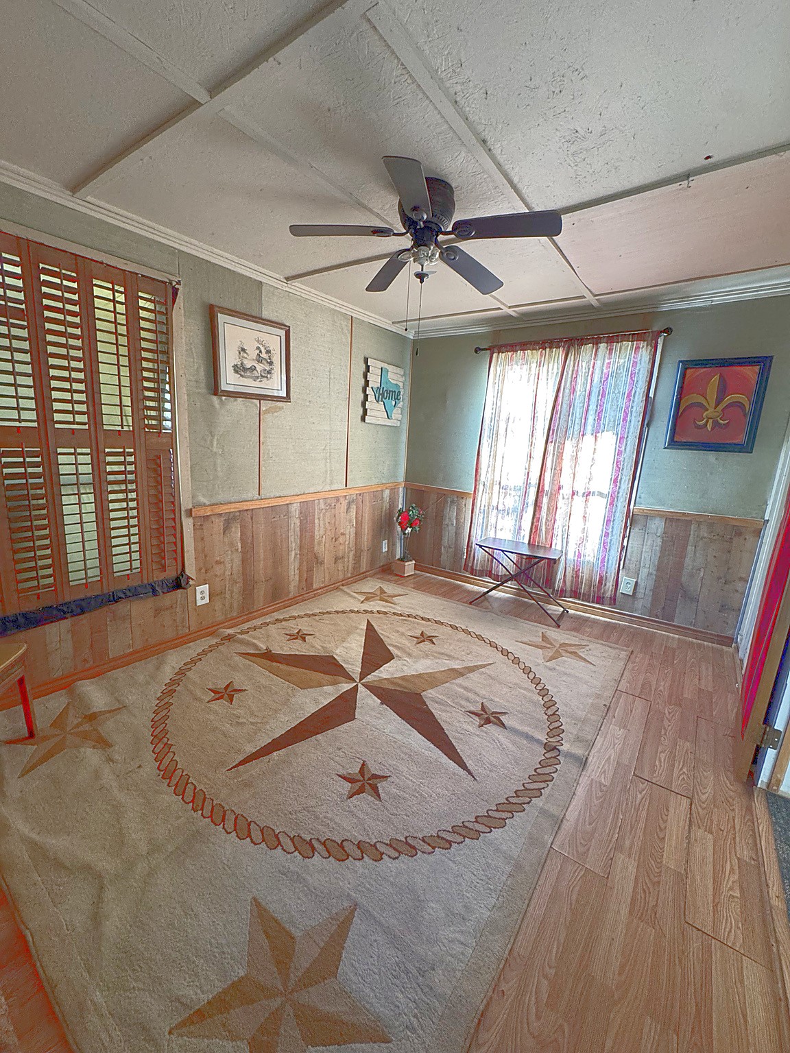 205 Joy Drive, Angleton, TX 77515