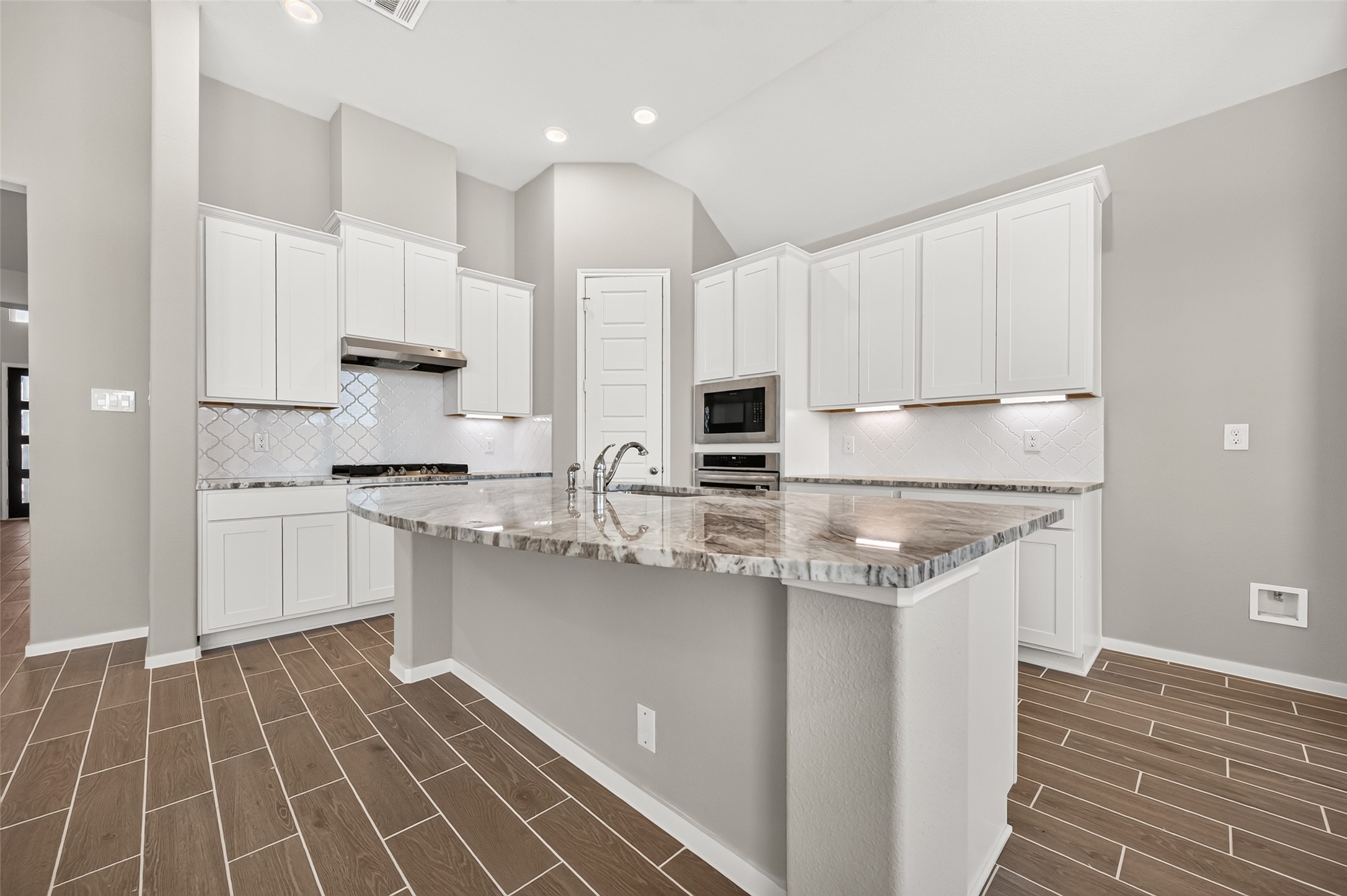 1061 Apple Ridge Road, Magnolia, TX 77355