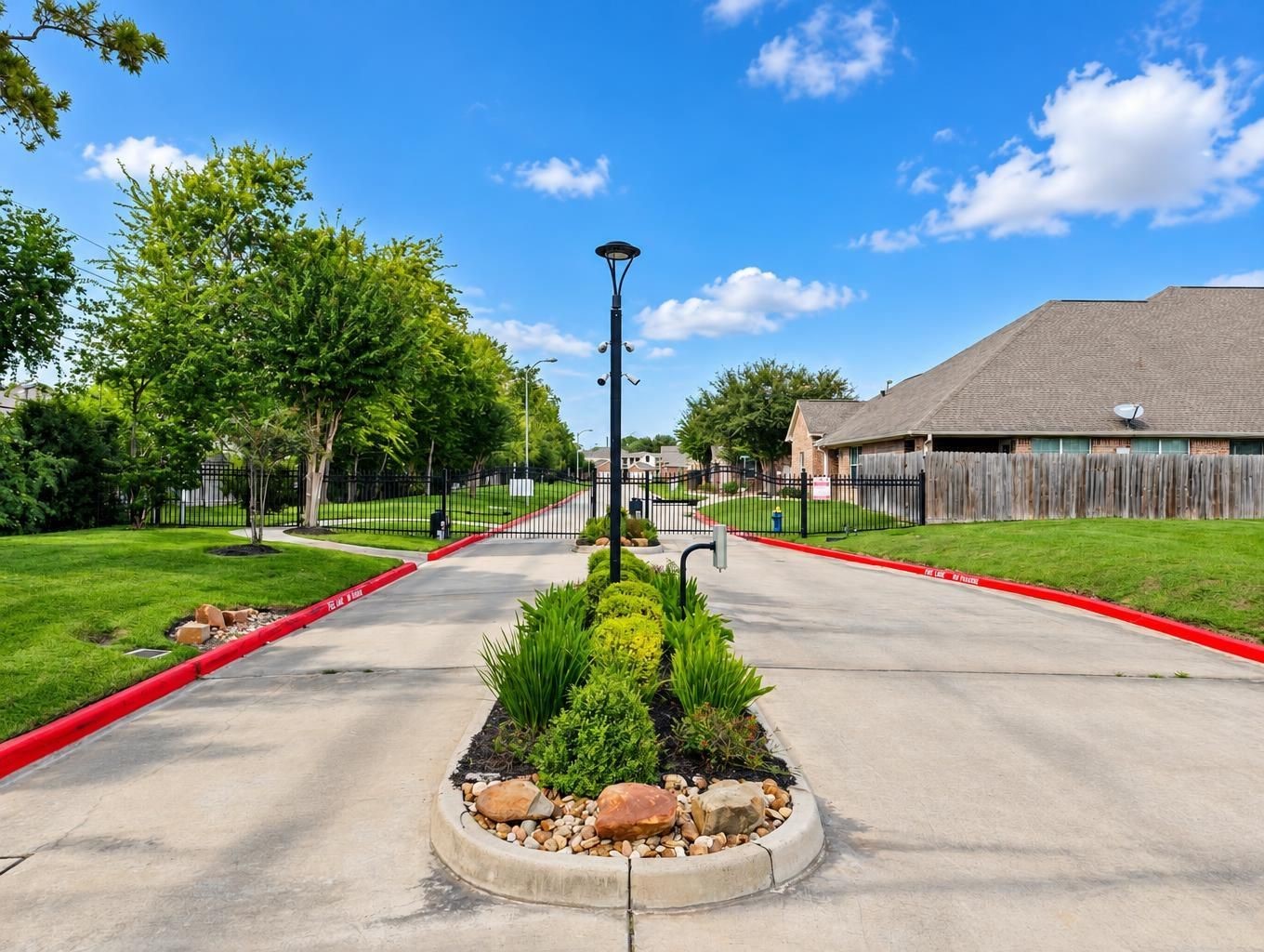 10534 Willow Park View, Houston, TX 77070