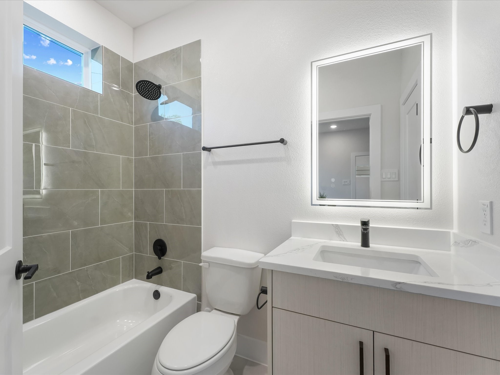4712 Thornton Villas Lane, Houston, TX 77018