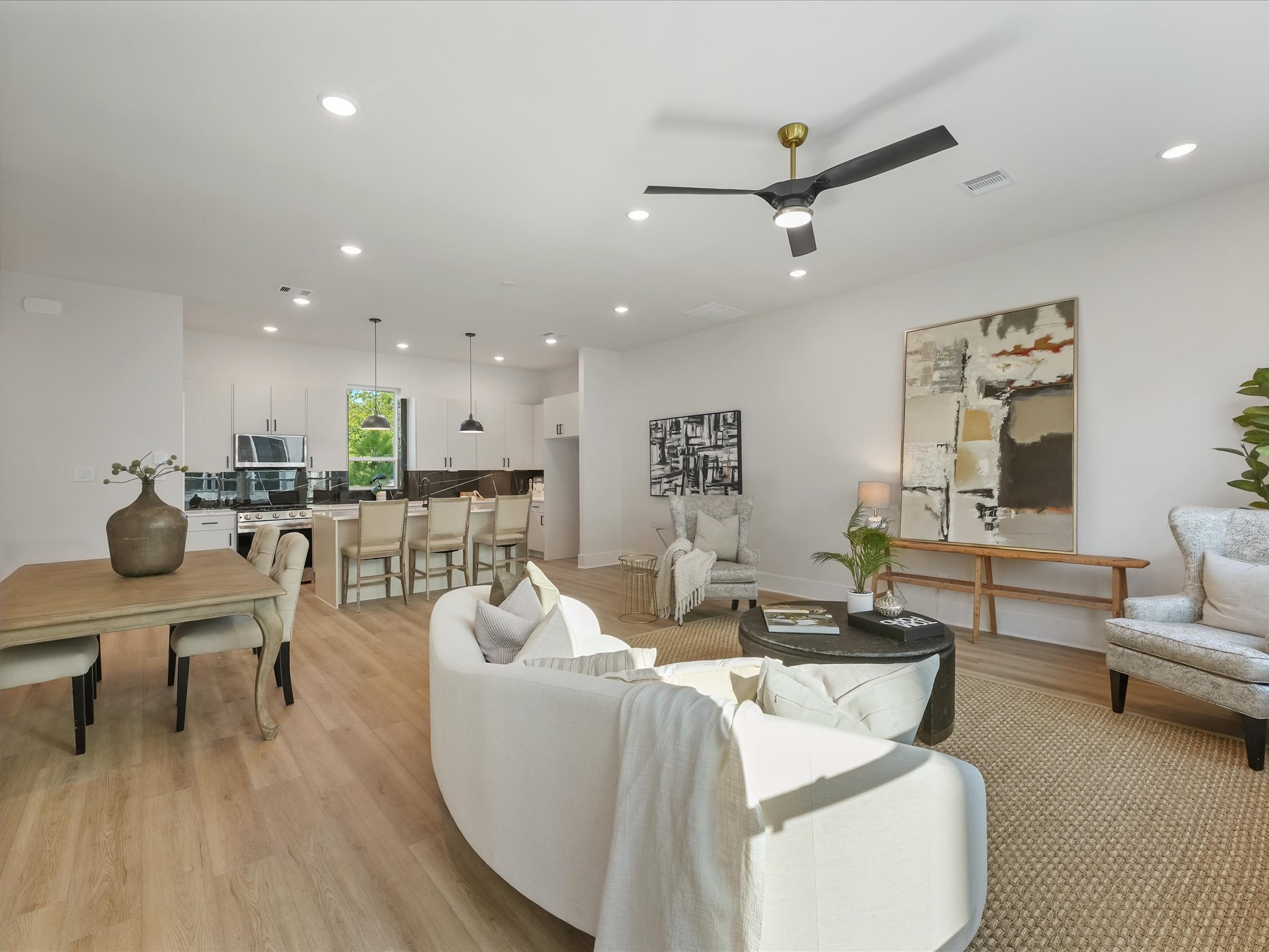 4712 Thornton Villas Lane, Houston, TX 77018